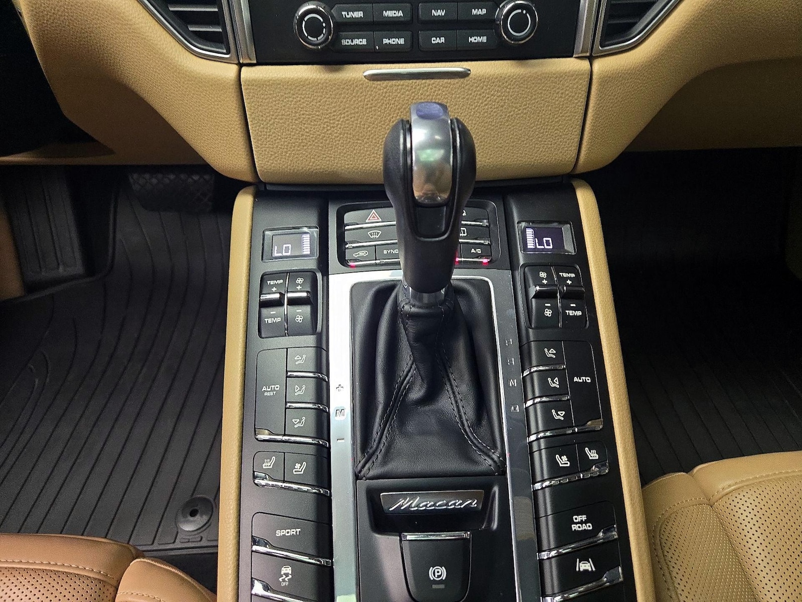2018 Porsche Macan Base - Photo 18