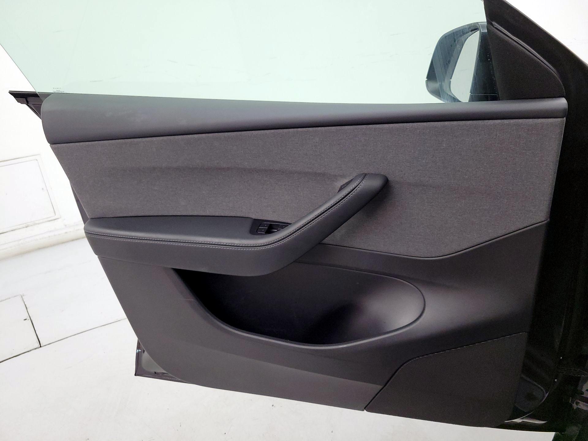 Thumbnail: 2026 Tesla Model Y - 12