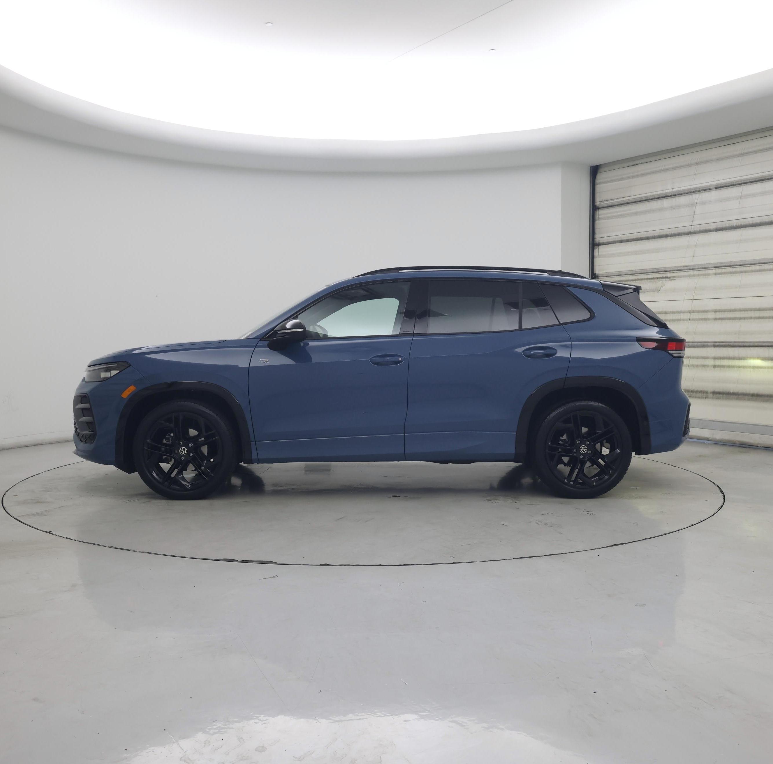 Thumbnail: 2025 Volkswagen Tiguan - 3