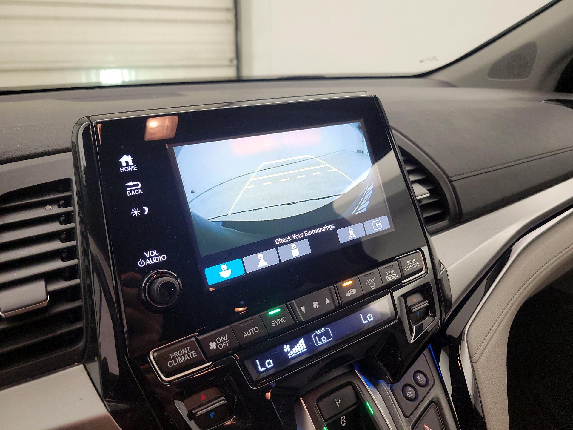 Thumbnail: 2019 Honda Odyssey - 14