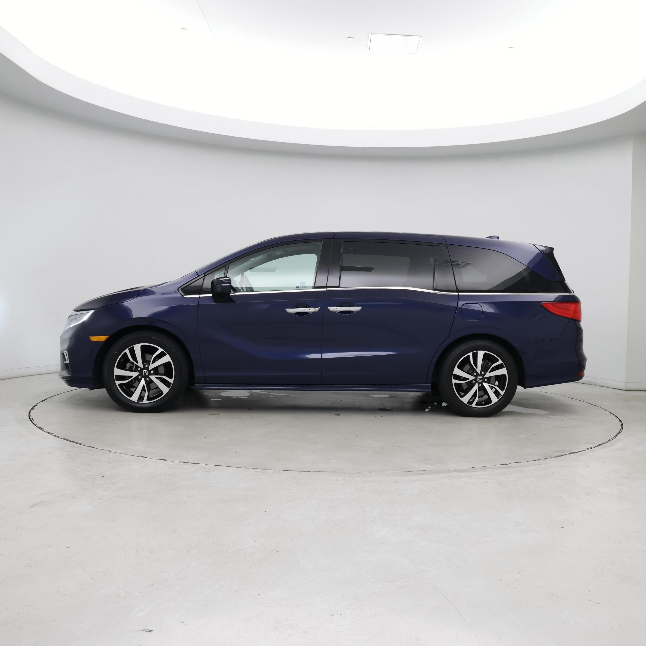 Thumbnail: 2019 Honda Odyssey - 3
