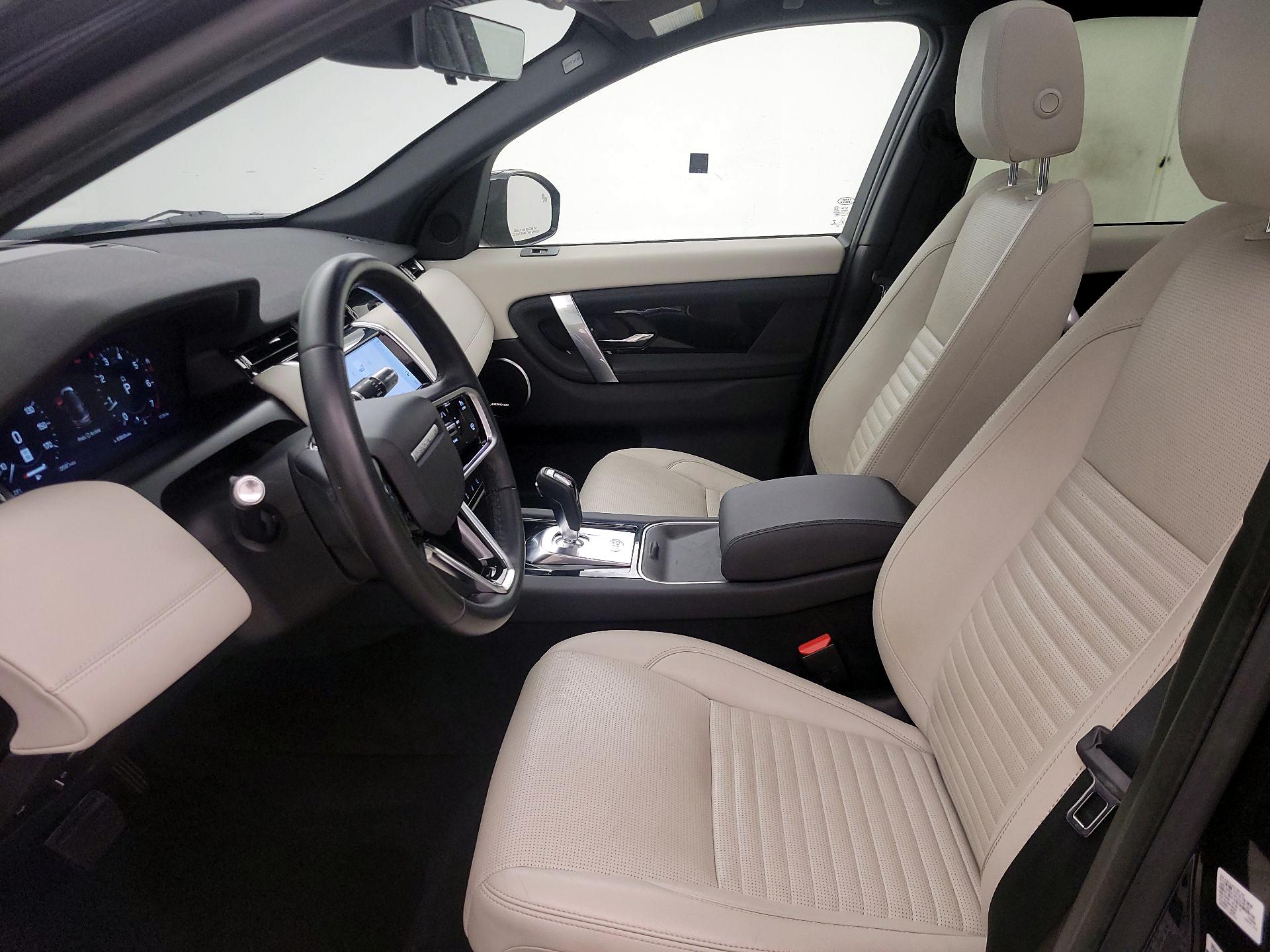 Thumbnail: 2021 Land Rover Discovery Sport - 11