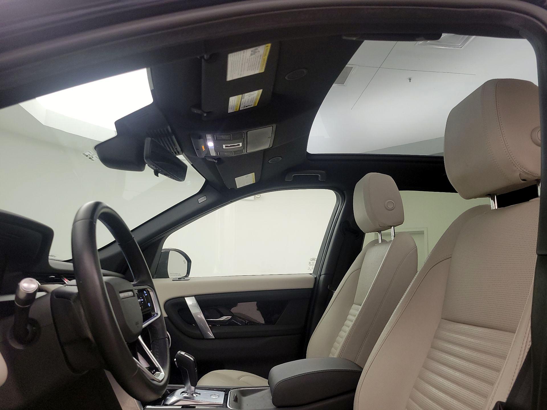Thumbnail: 2021 Land Rover Discovery Sport - 20