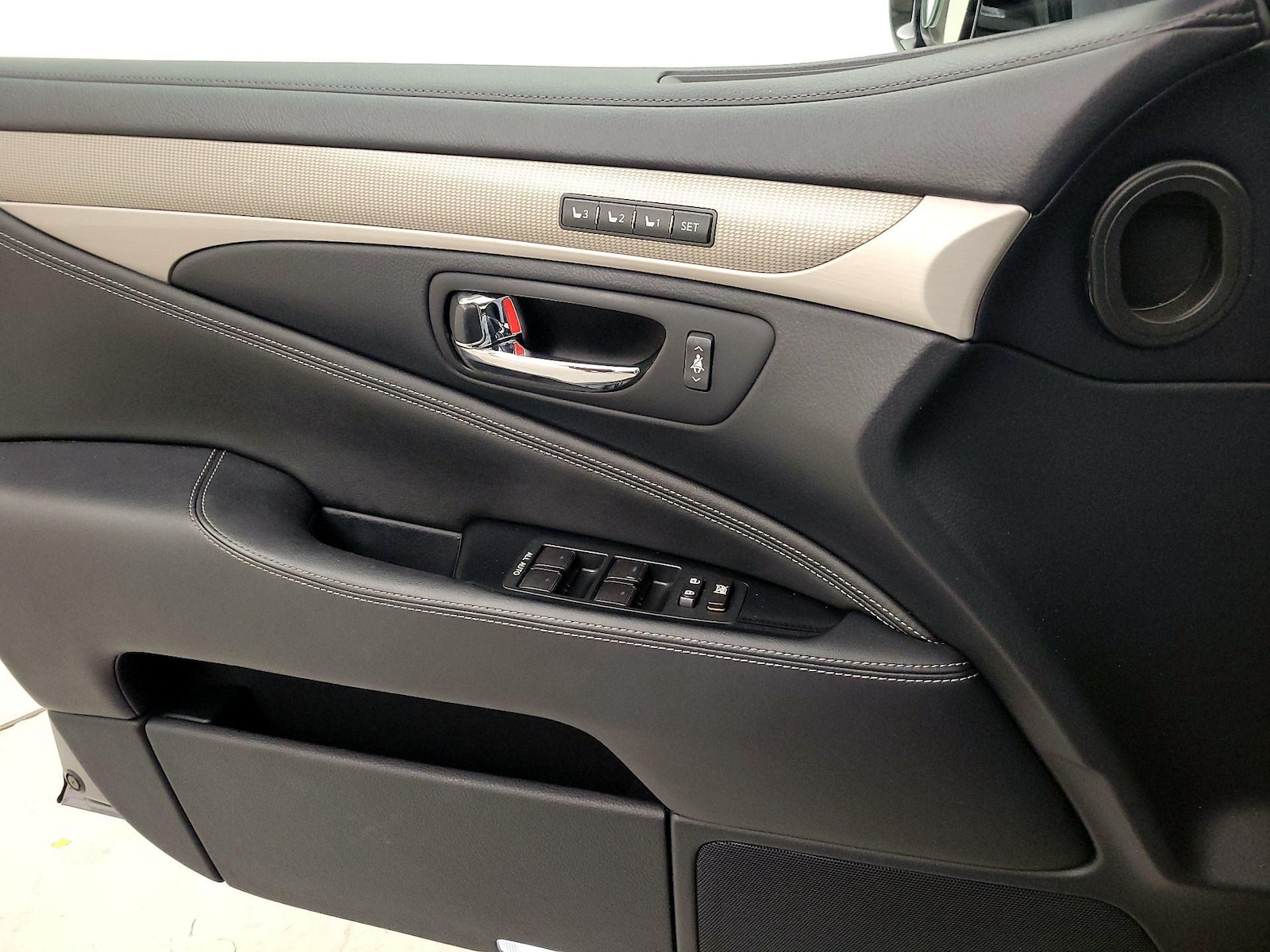2016 Lexus LS Base - Photo 13