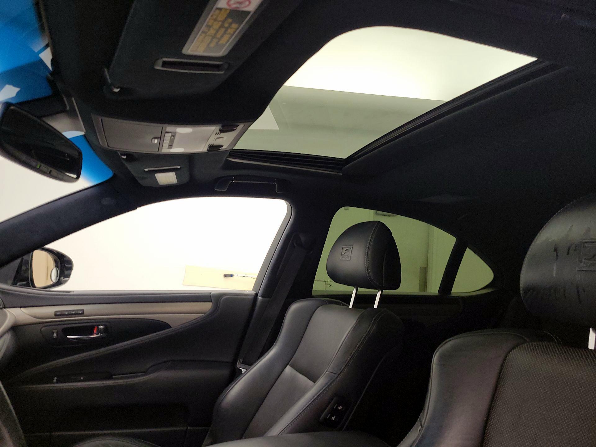 Thumbnail: 2016 Lexus LS - 19
