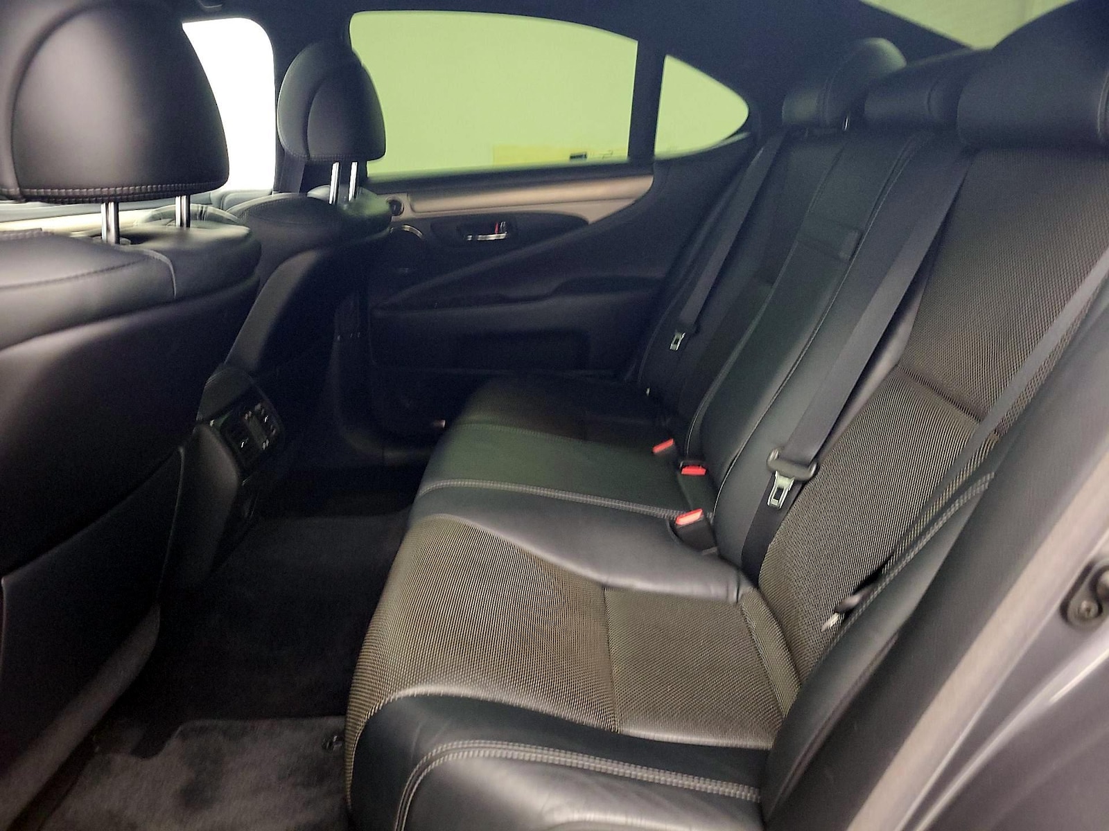 2016 Lexus LS Base - Photo 21