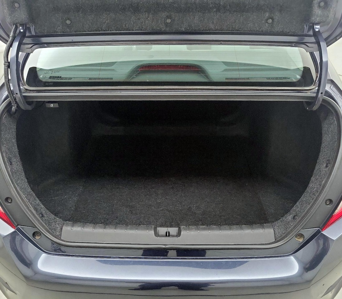 Trunk/Cargo (Seats Up)