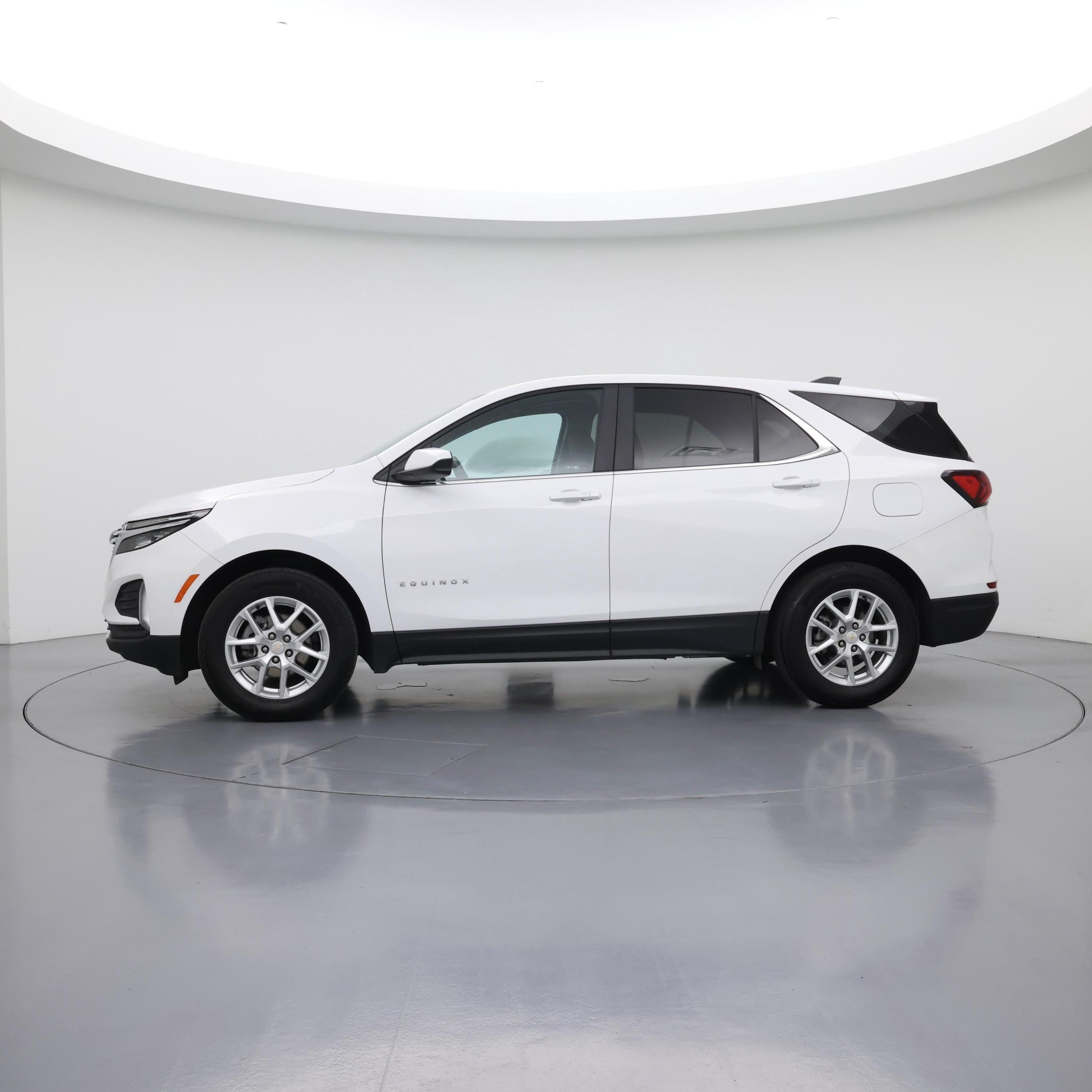 Thumbnail: 2024 Chevrolet Equinox - 3