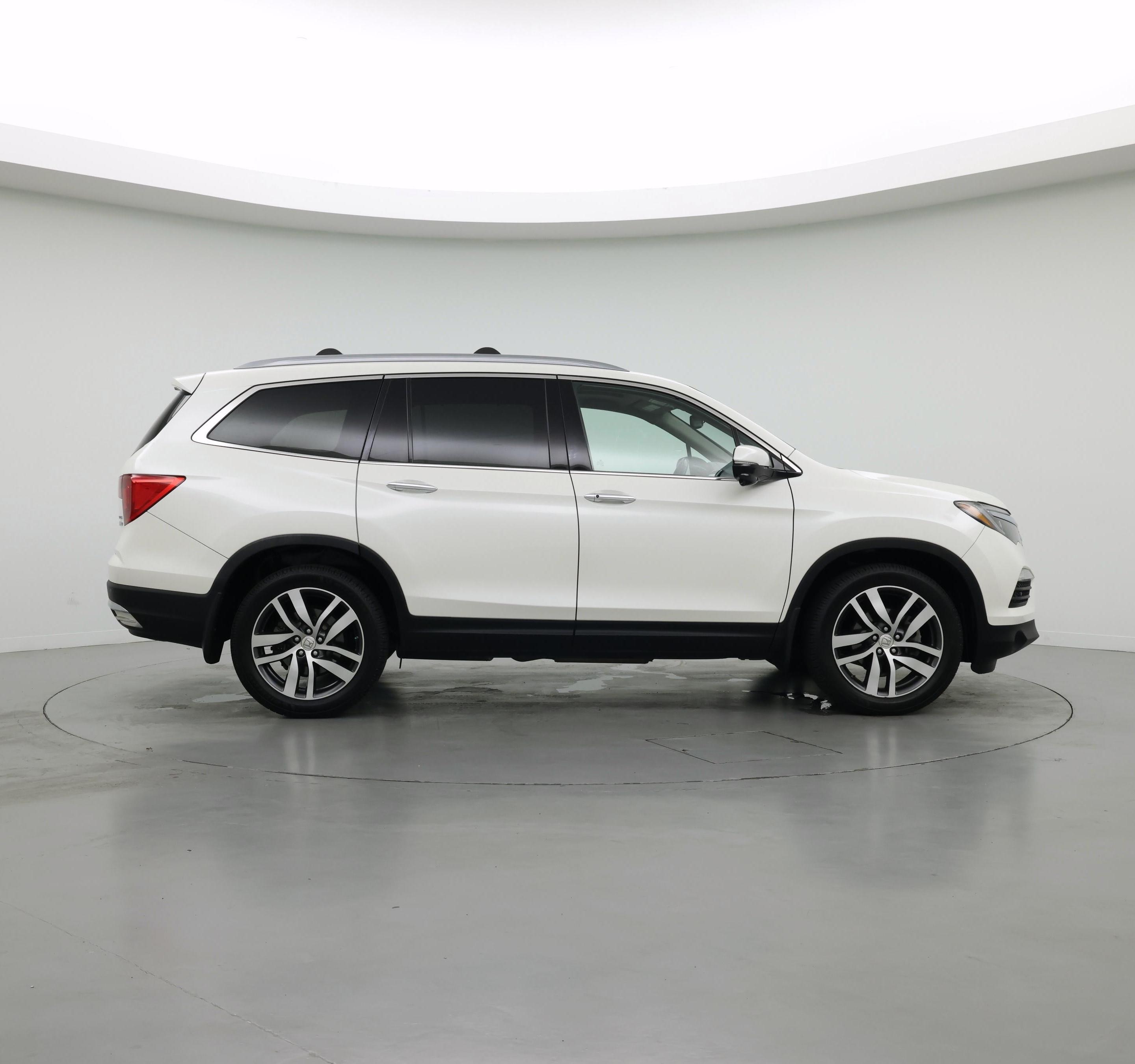 Thumbnail: 2017 Honda Pilot - 7