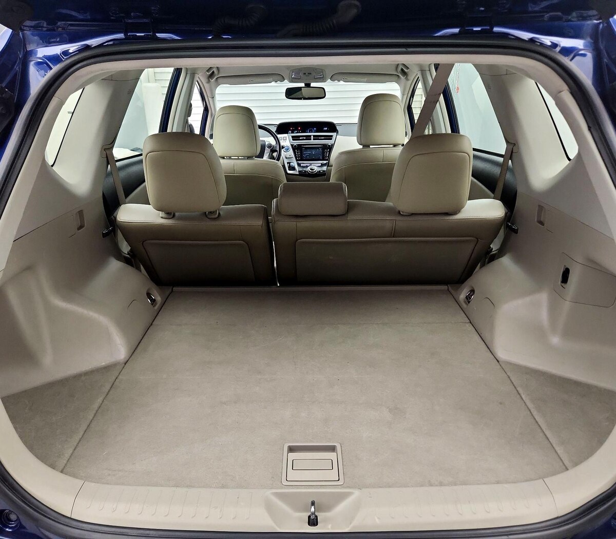 Trunk/Cargo (Seats Up)