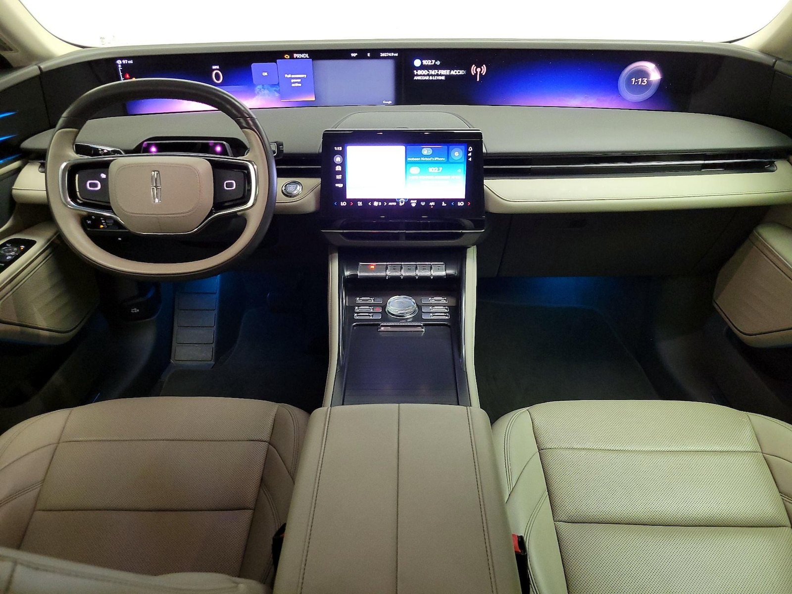 Apple CarPlay® & Android Auto™