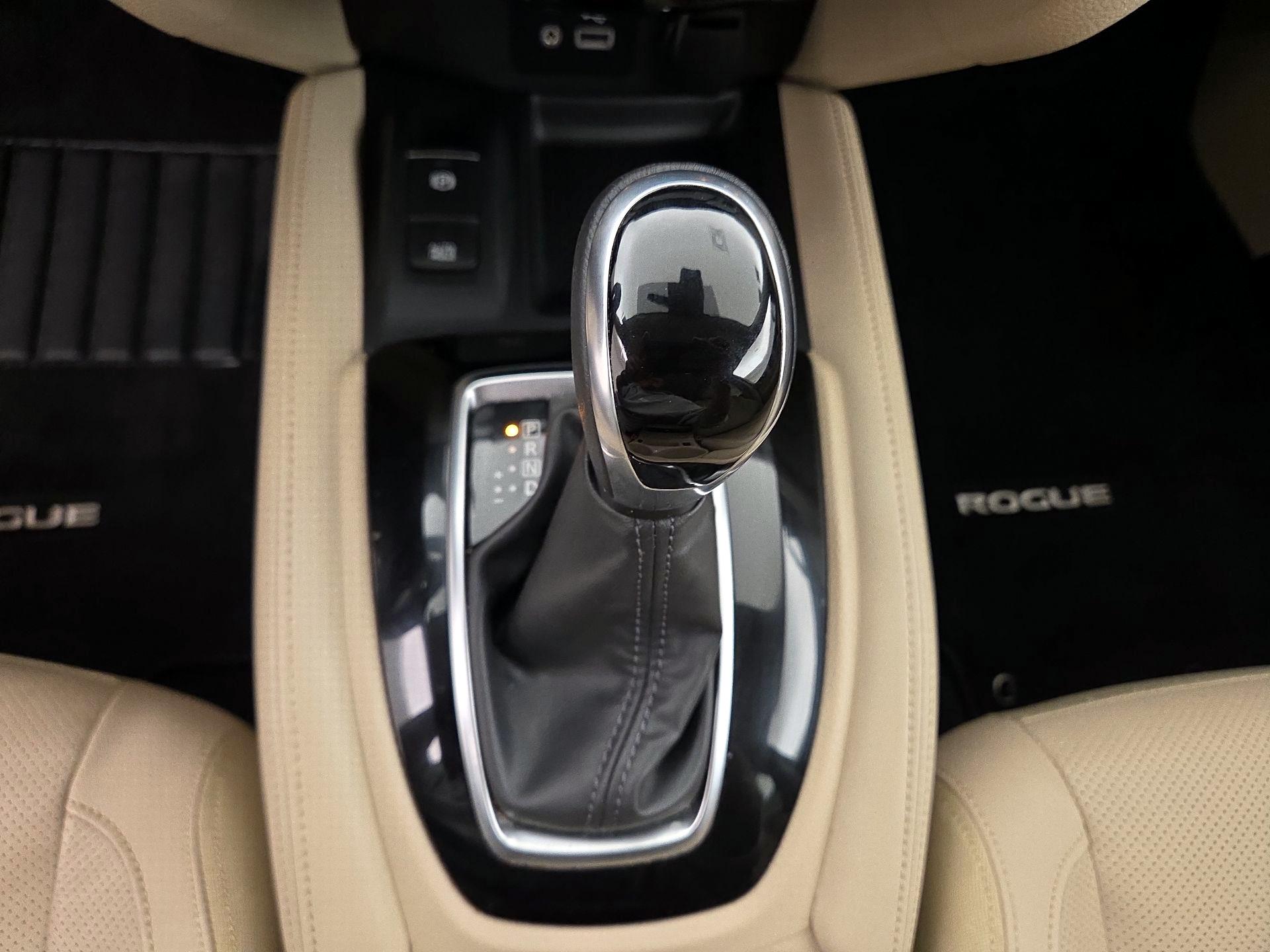 Thumbnail: 2020 Nissan Rogue - 18