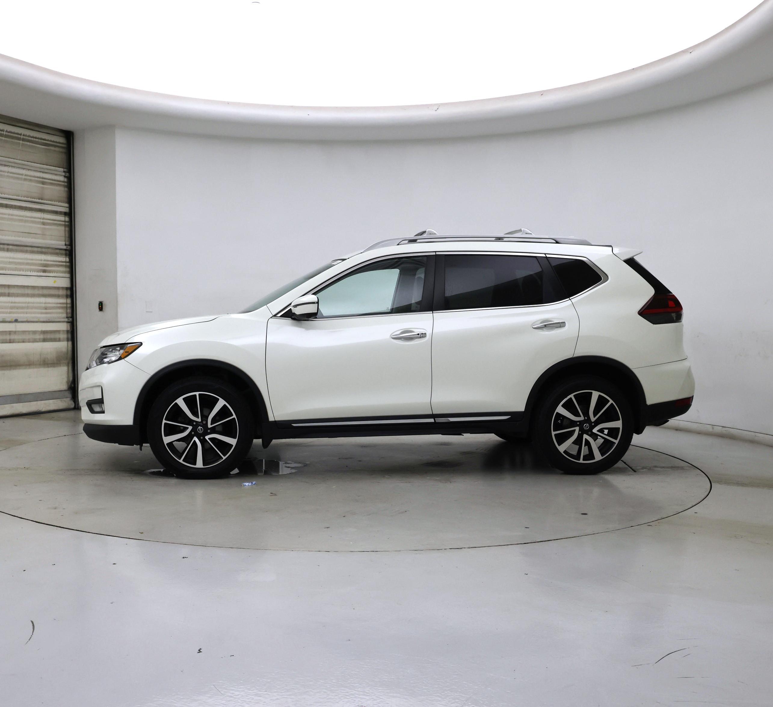 Thumbnail: 2020 Nissan Rogue - 3
