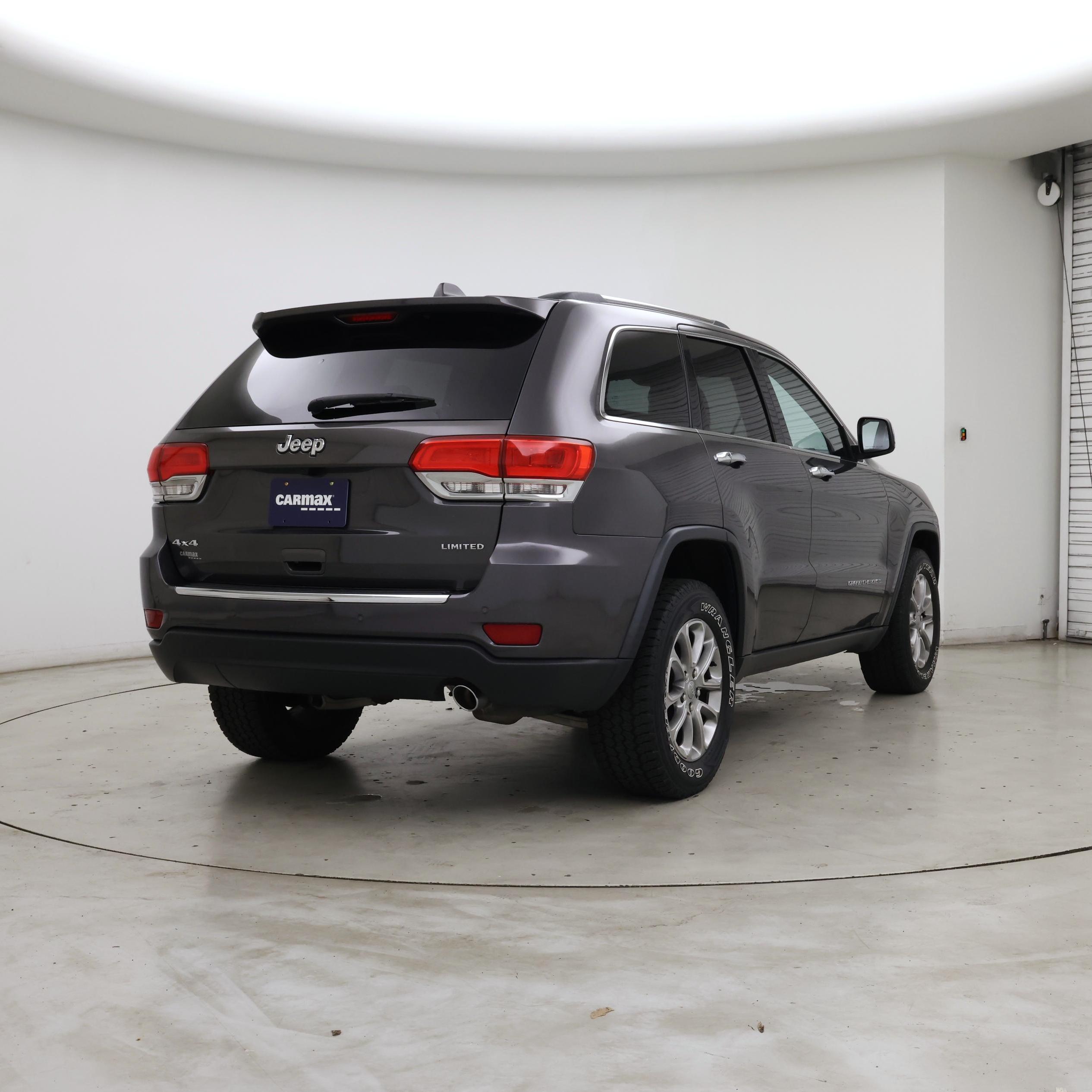 Thumbnail: 2016 Jeep Grand Cherokee - 8