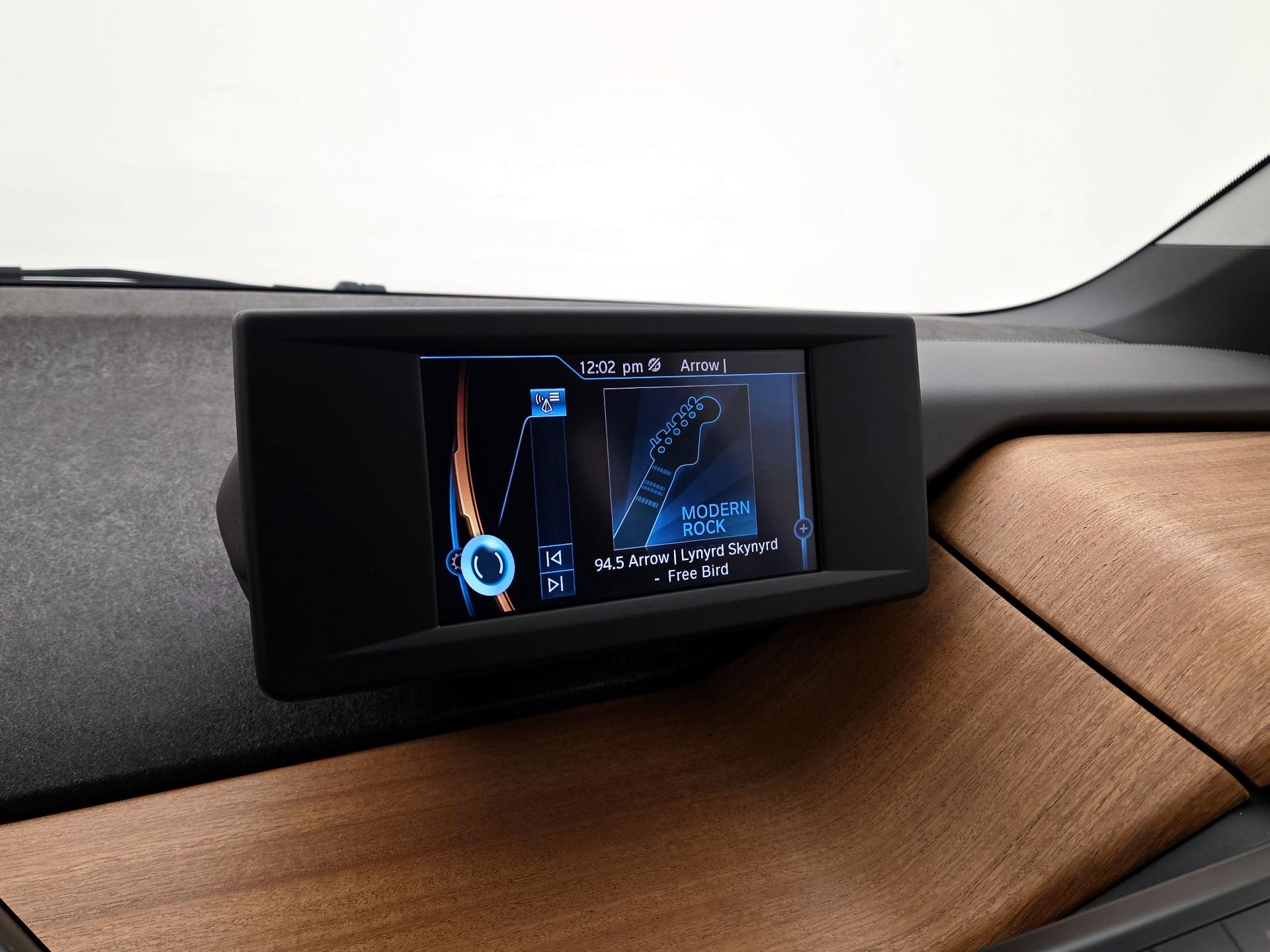 Thumbnail: 2016 BMW i3 - 16