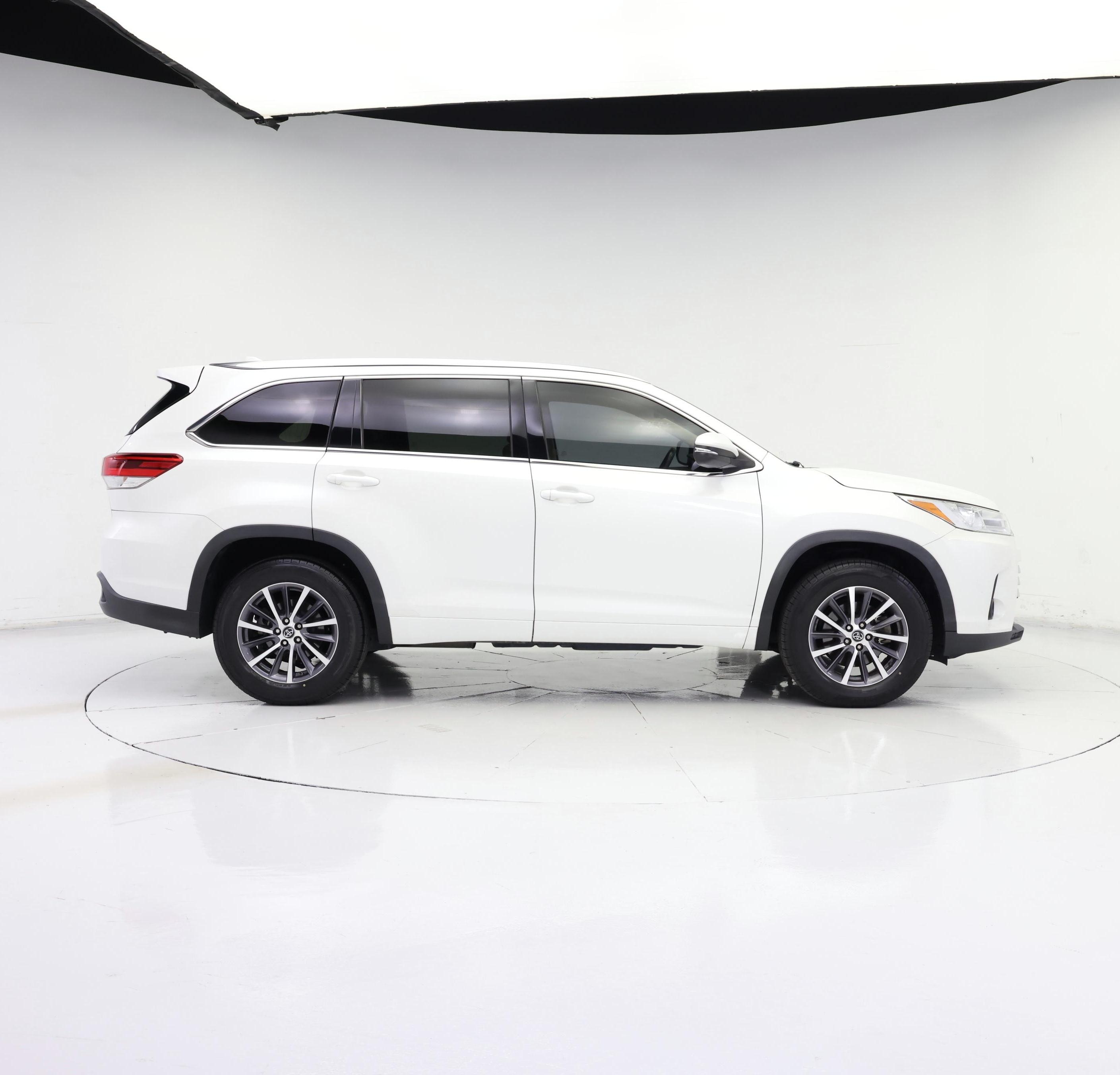 Thumbnail: 2018 Toyota Highlander - 7