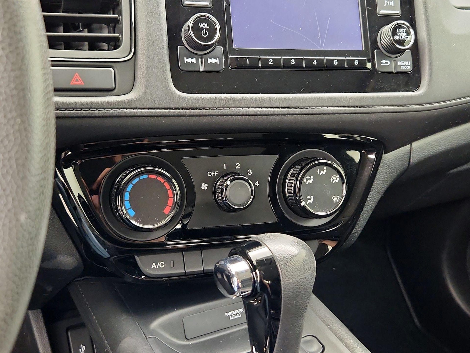 2016 Honda HR-V LX - Photo 17