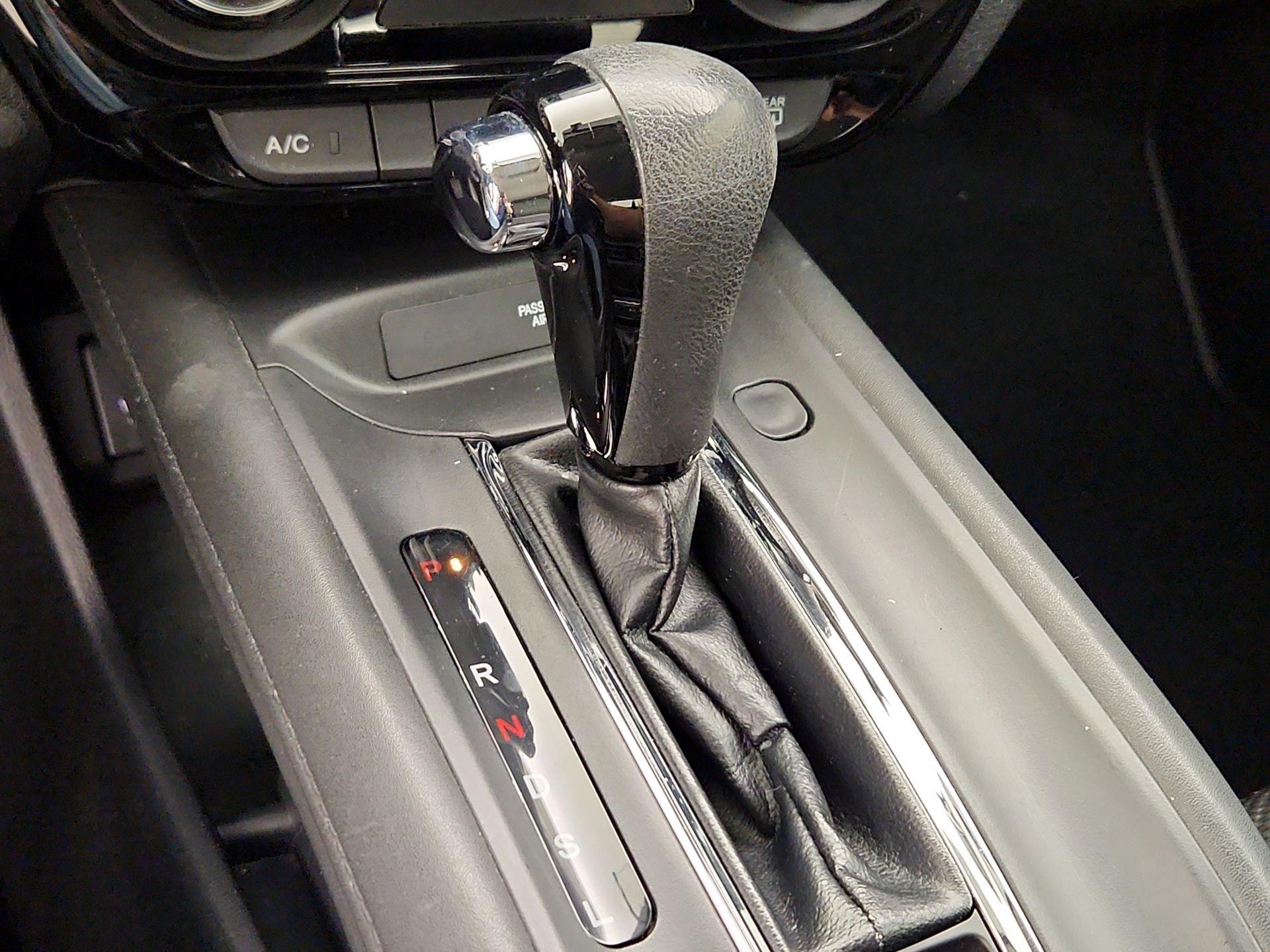 Thumbnail: 2016 Honda HR-V - 17