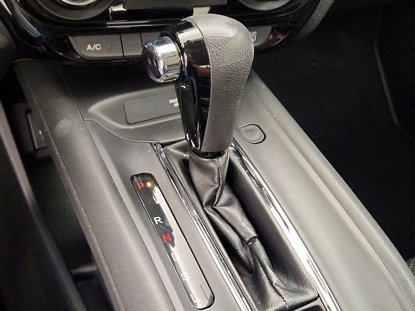 2016 Honda HR-V LX - Photo 18