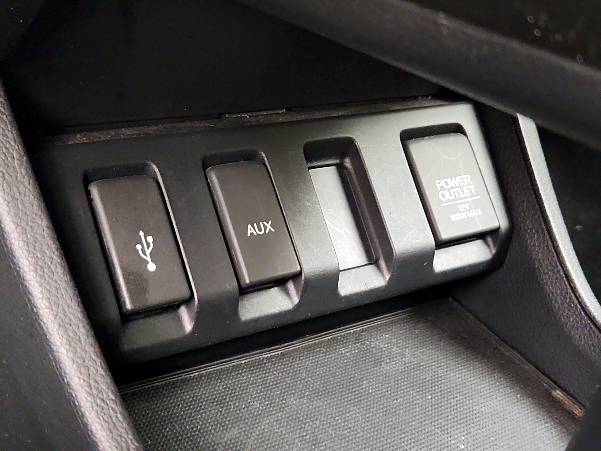 Thumbnail: 2016 Honda HR-V - 18