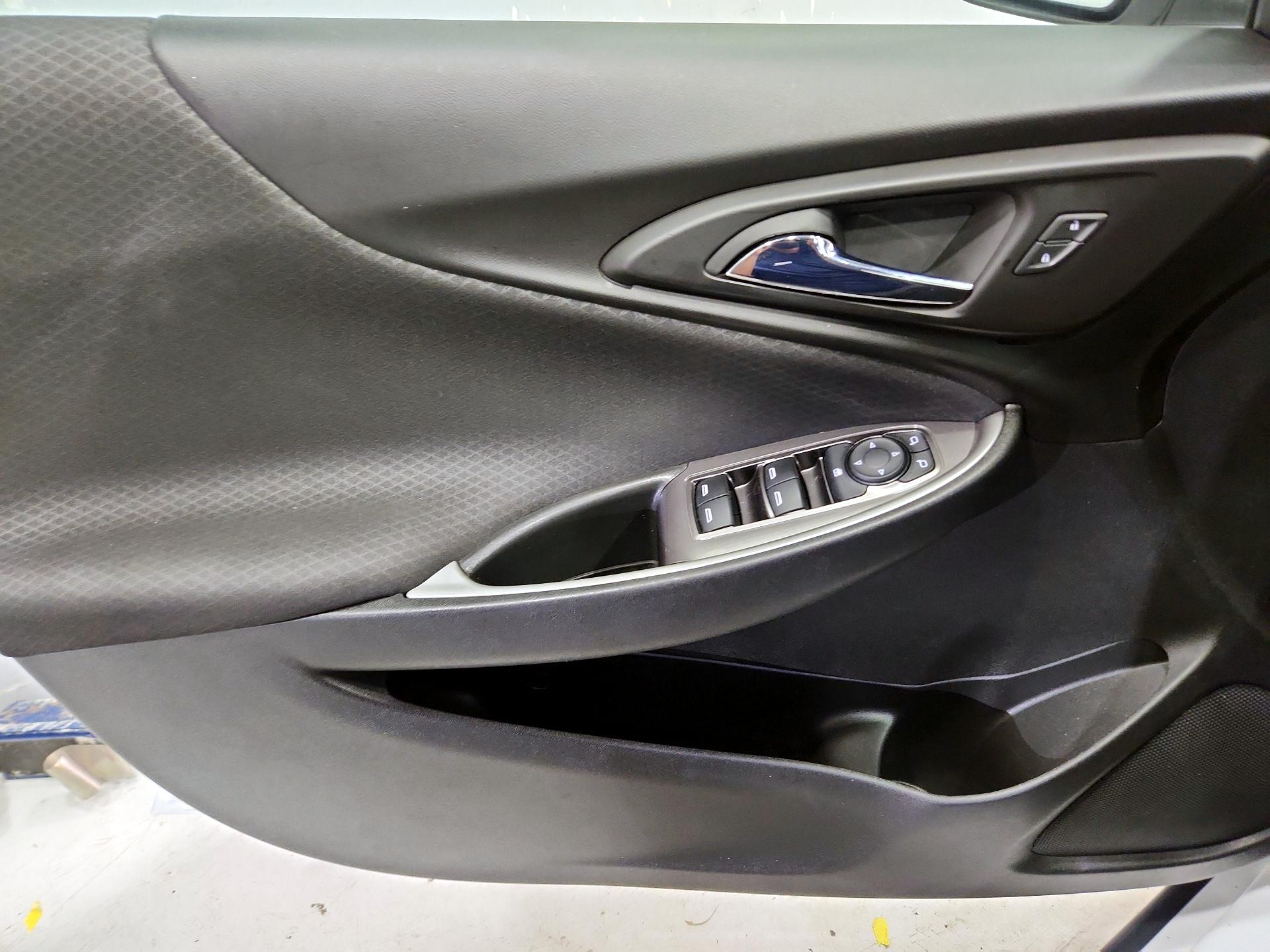 Thumbnail: 2020 Chevrolet Malibu - 12