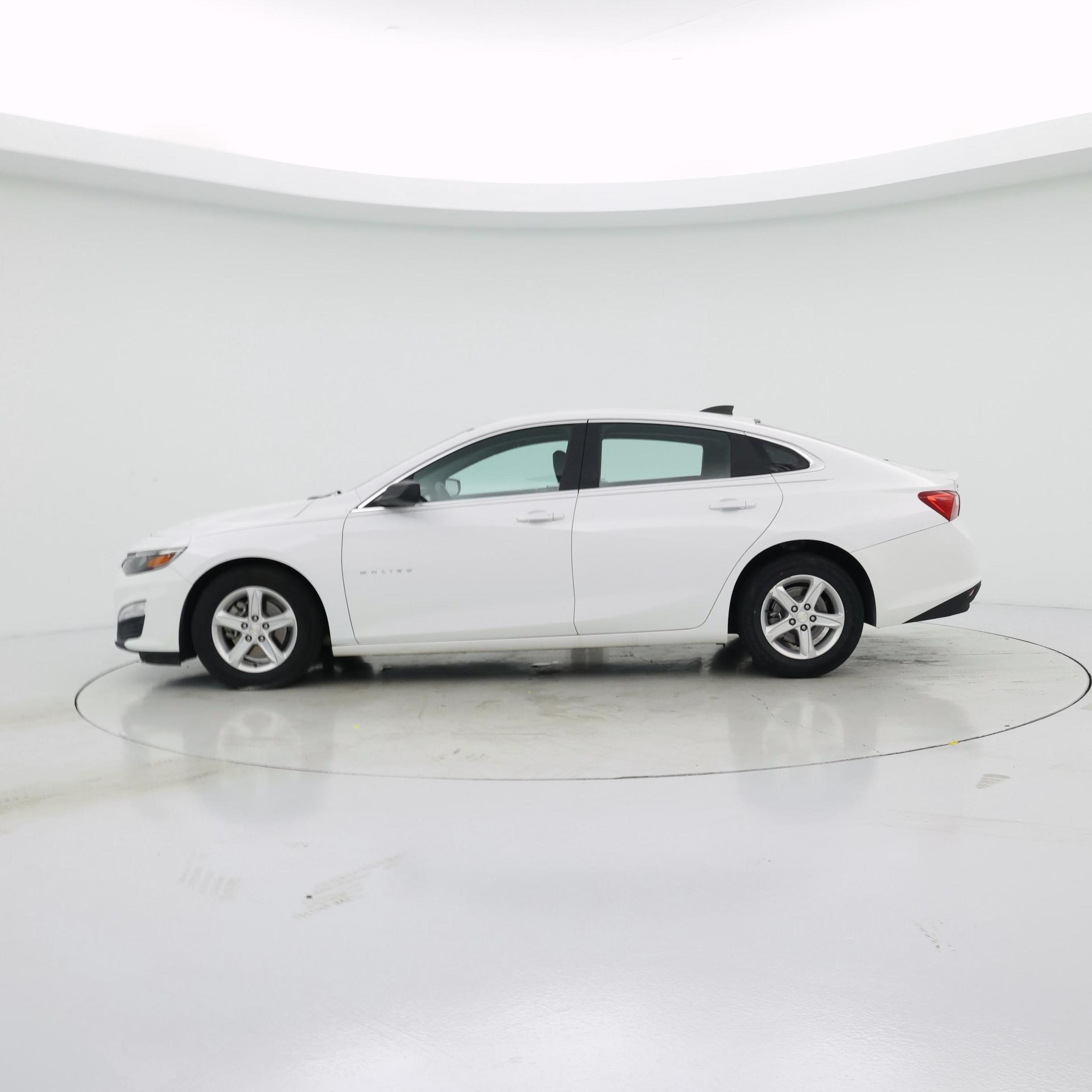 Thumbnail: 2020 Chevrolet Malibu - 3