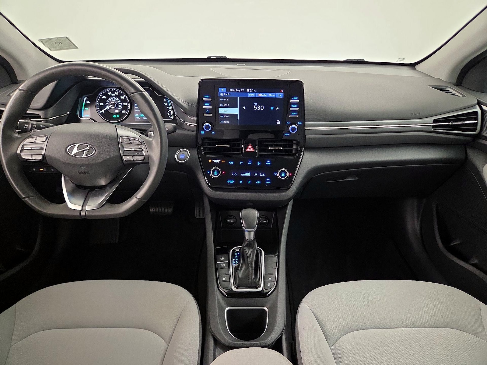 2022 Hyundai Ioniq SE - Photo 10