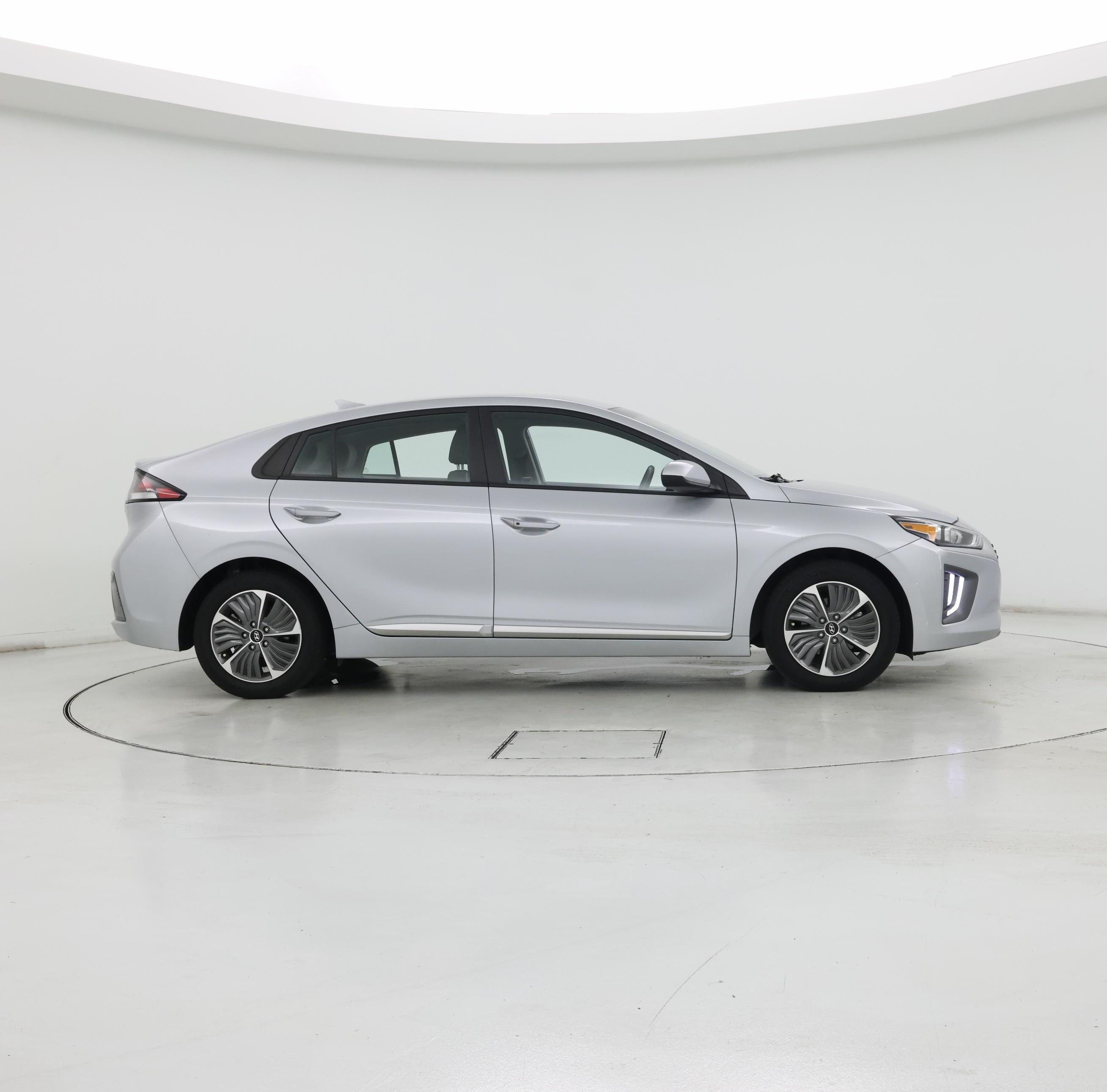 Thumbnail: 2022 Hyundai Ioniq - 7