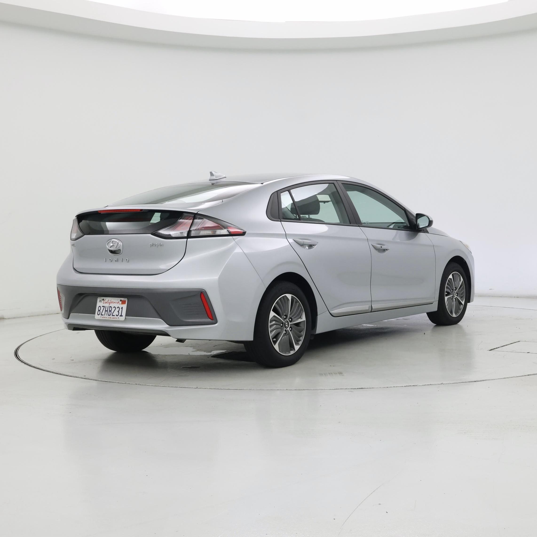 Thumbnail: 2022 Hyundai Ioniq - 8
