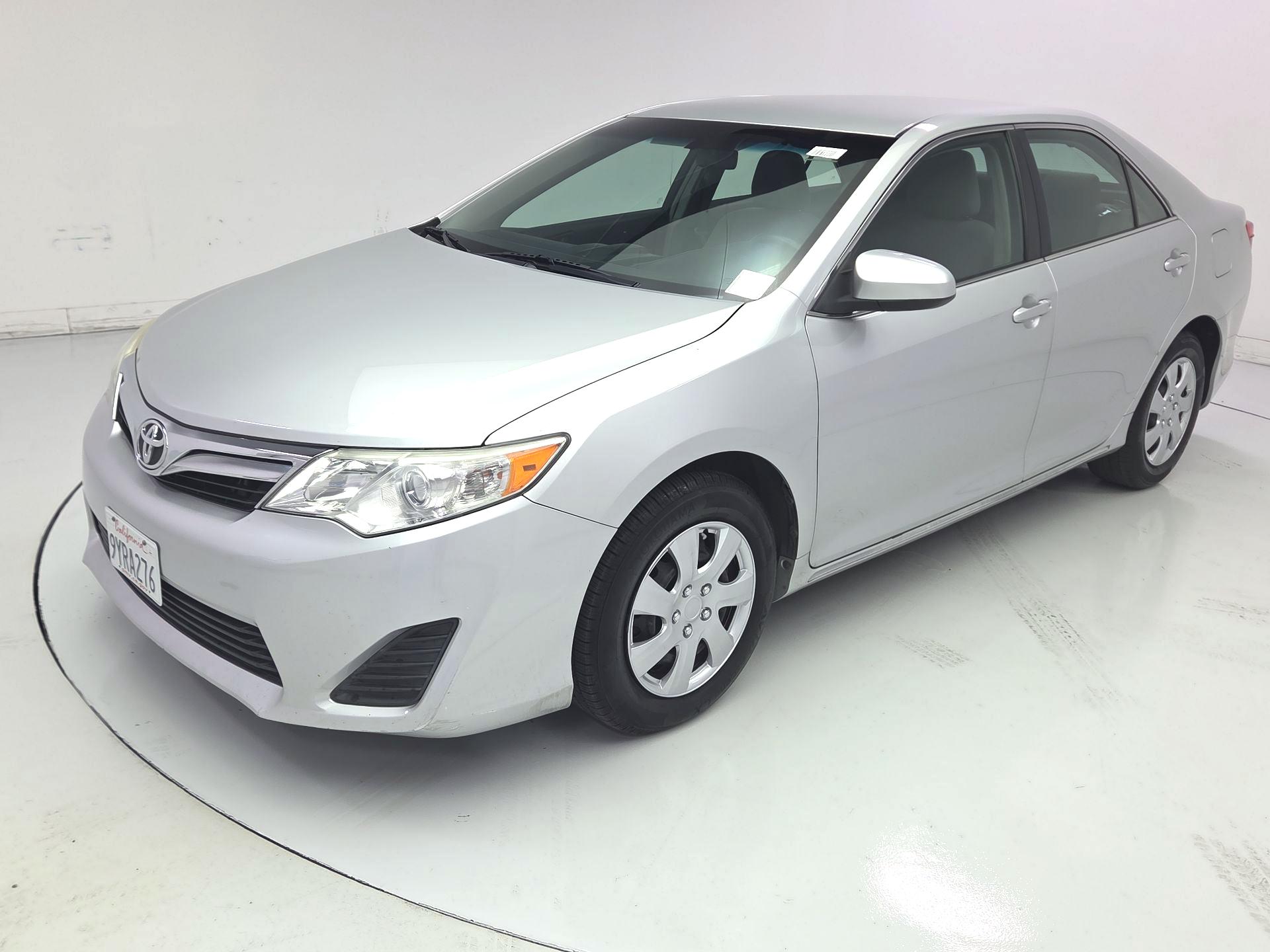 Thumbnail: 2014 Toyota Camry - 3