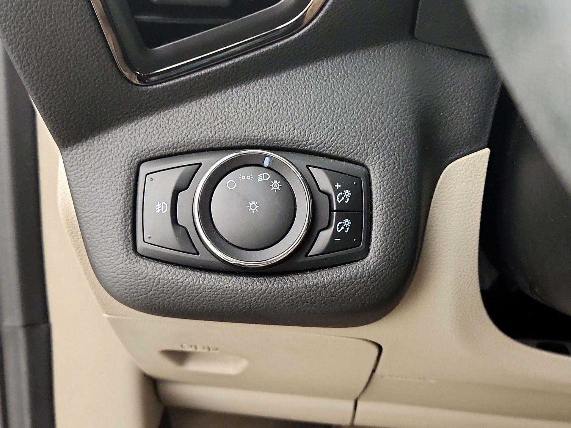 Thumbnail: 2014 Ford Escape - 13