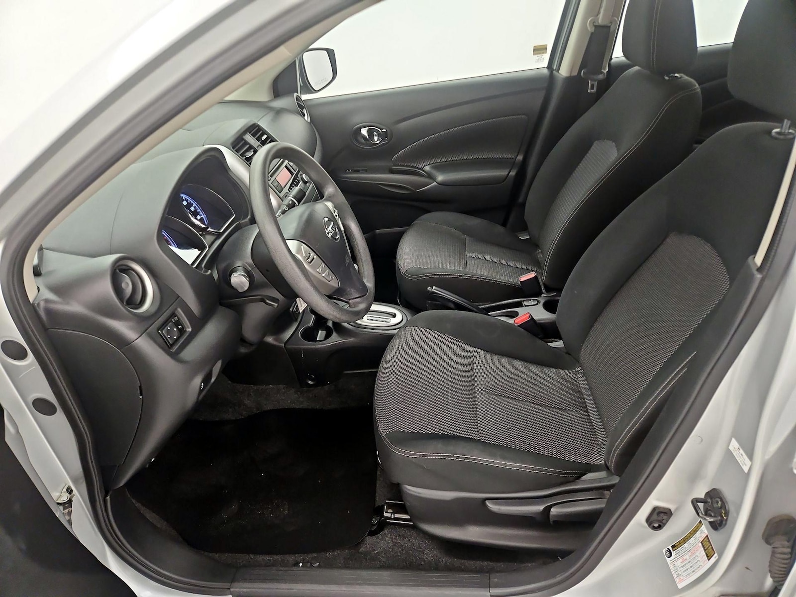 2018 Nissan Versa Sedan SV - Photo 12