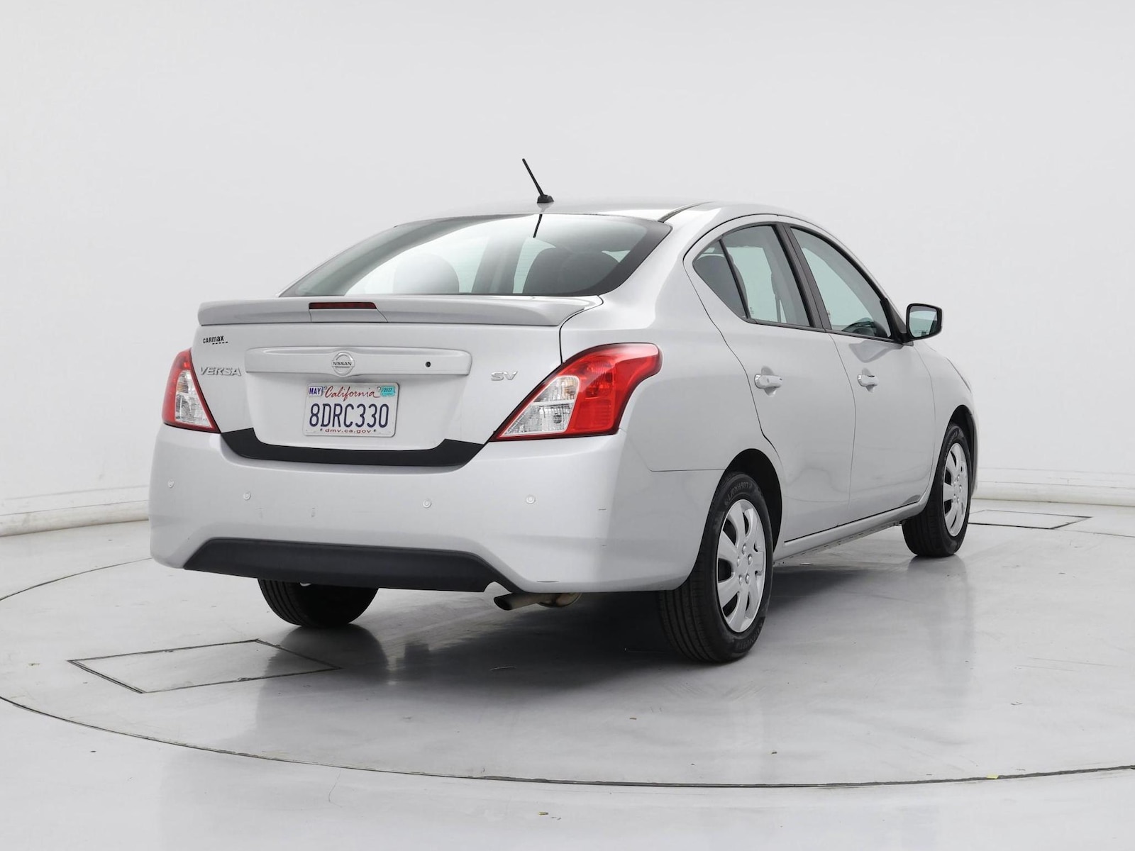 2018 Nissan Versa Sedan SV - Photo 9