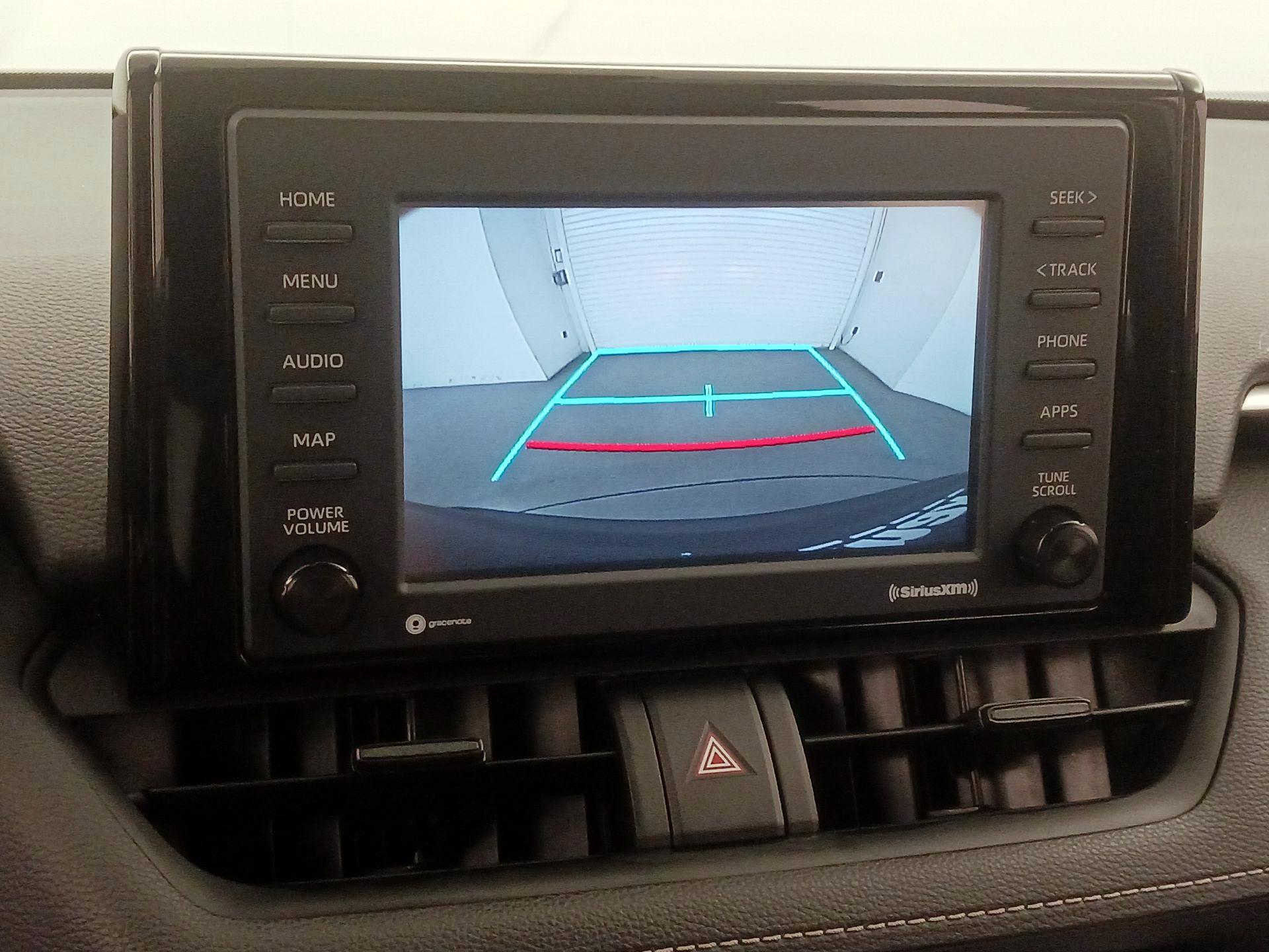 Thumbnail: 2022 Toyota RAV4 - 15
