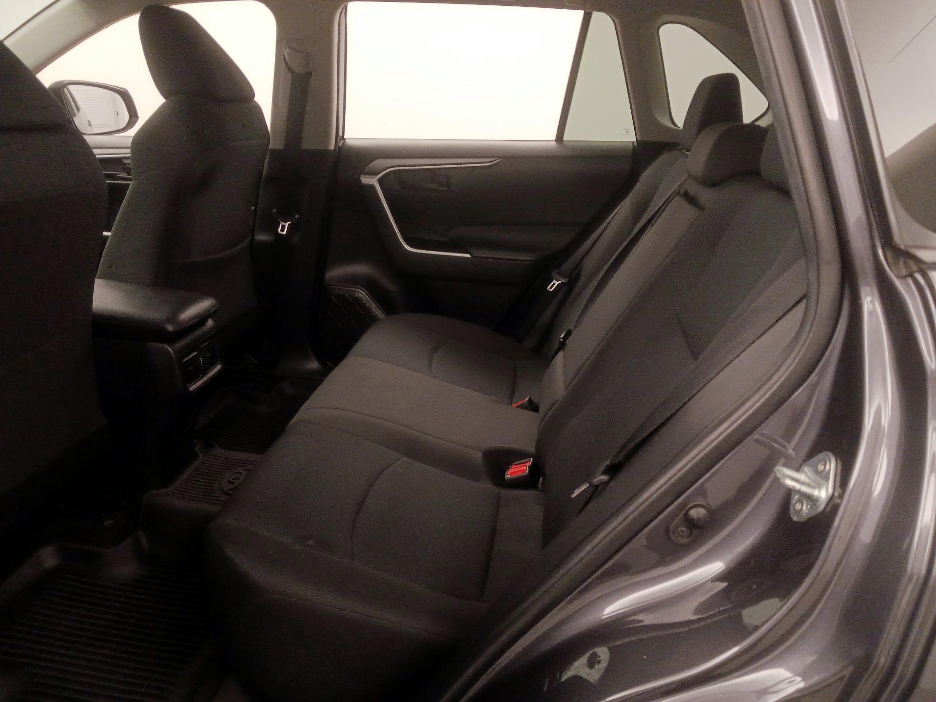 Thumbnail: 2022 Toyota RAV4 - 20