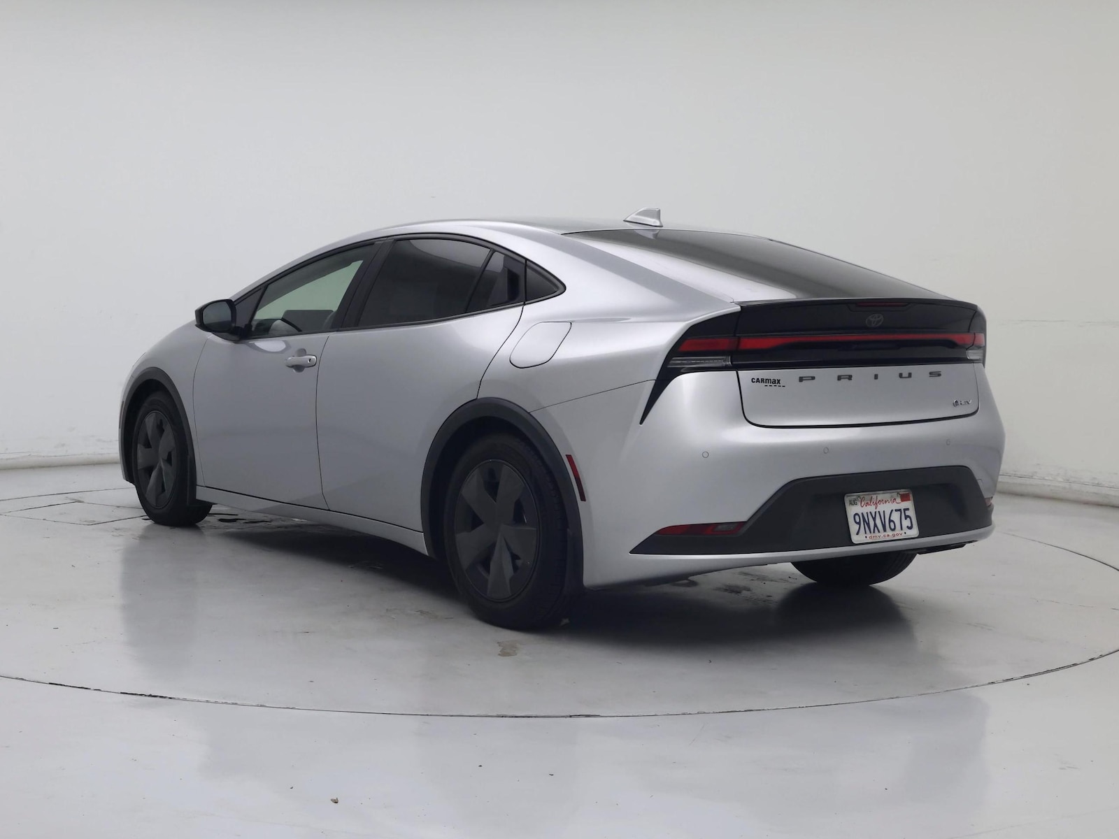 2024 Toyota Prius LE - Photo 3