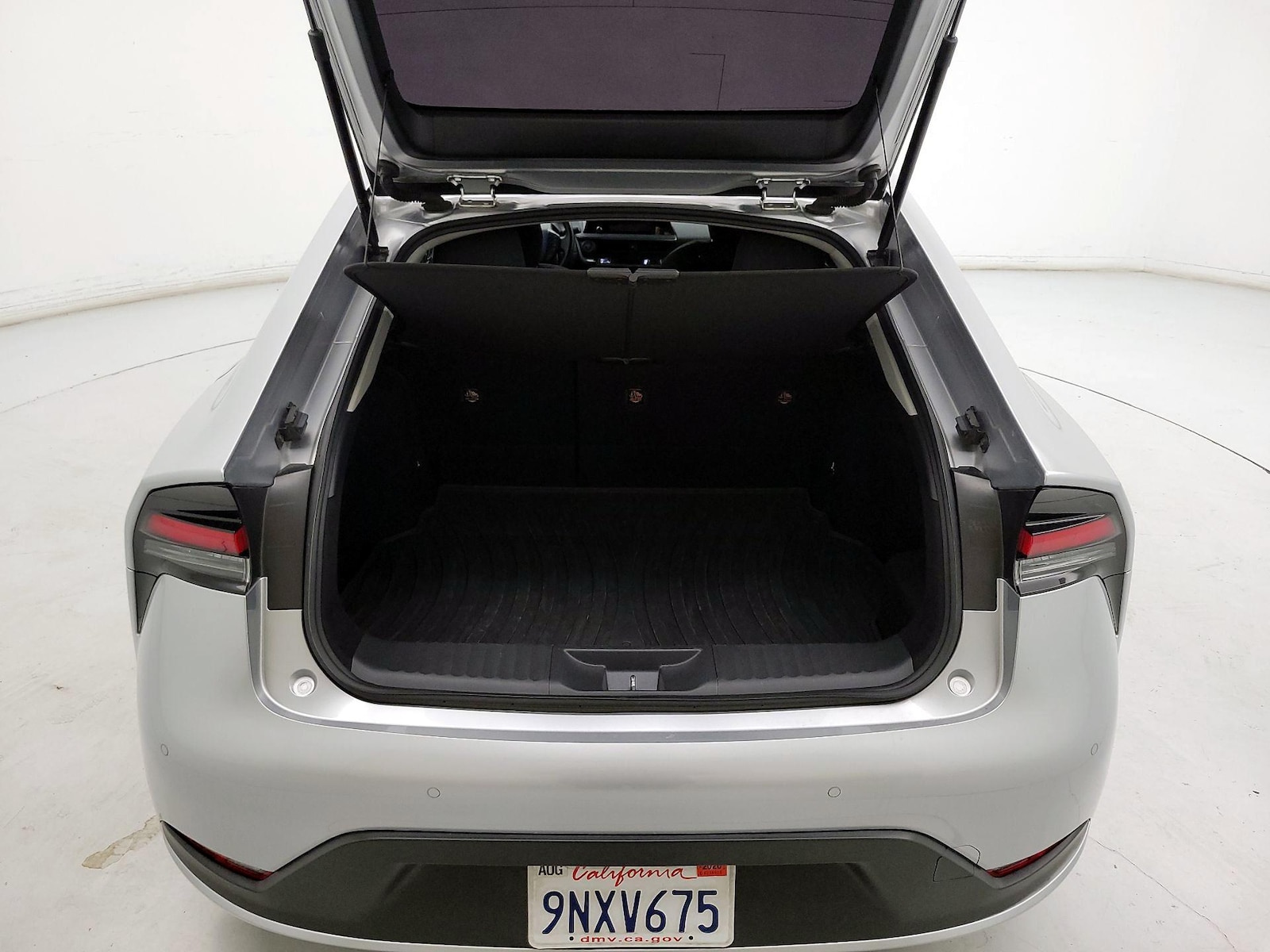 2024 Toyota Prius LE - Photo 21