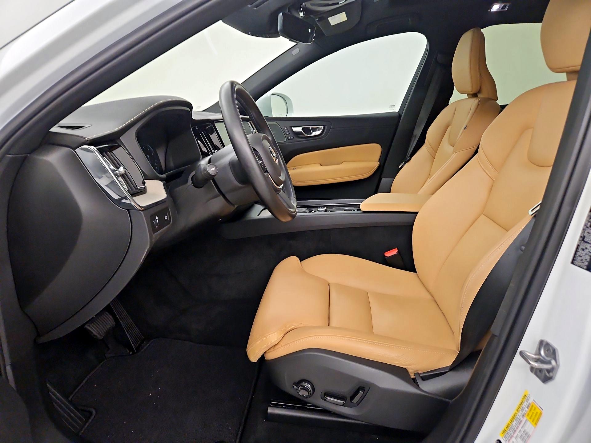 Thumbnail: 2019 Volvo XC60 - 11