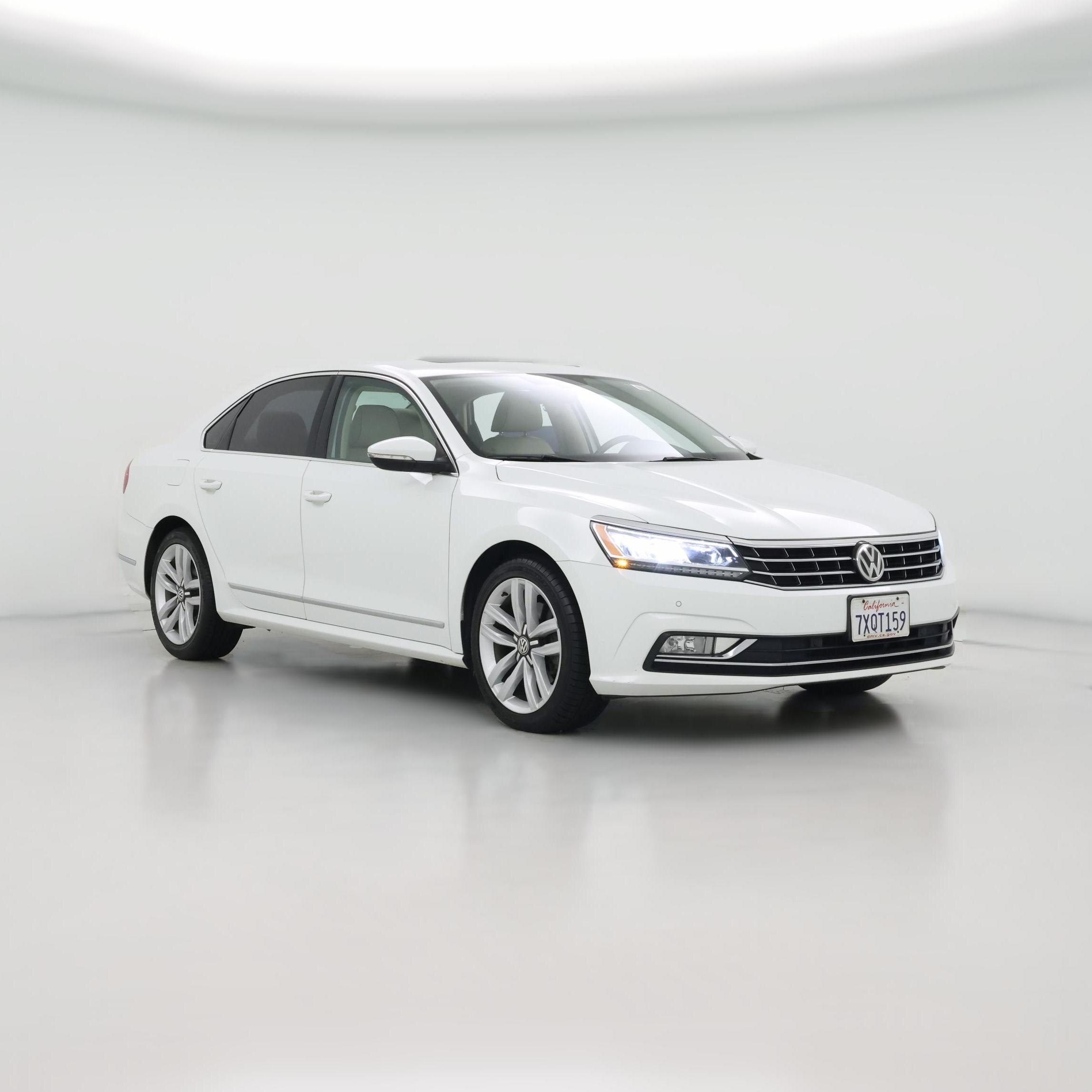 Thumbnail: 2017 Volkswagen Passat - 1