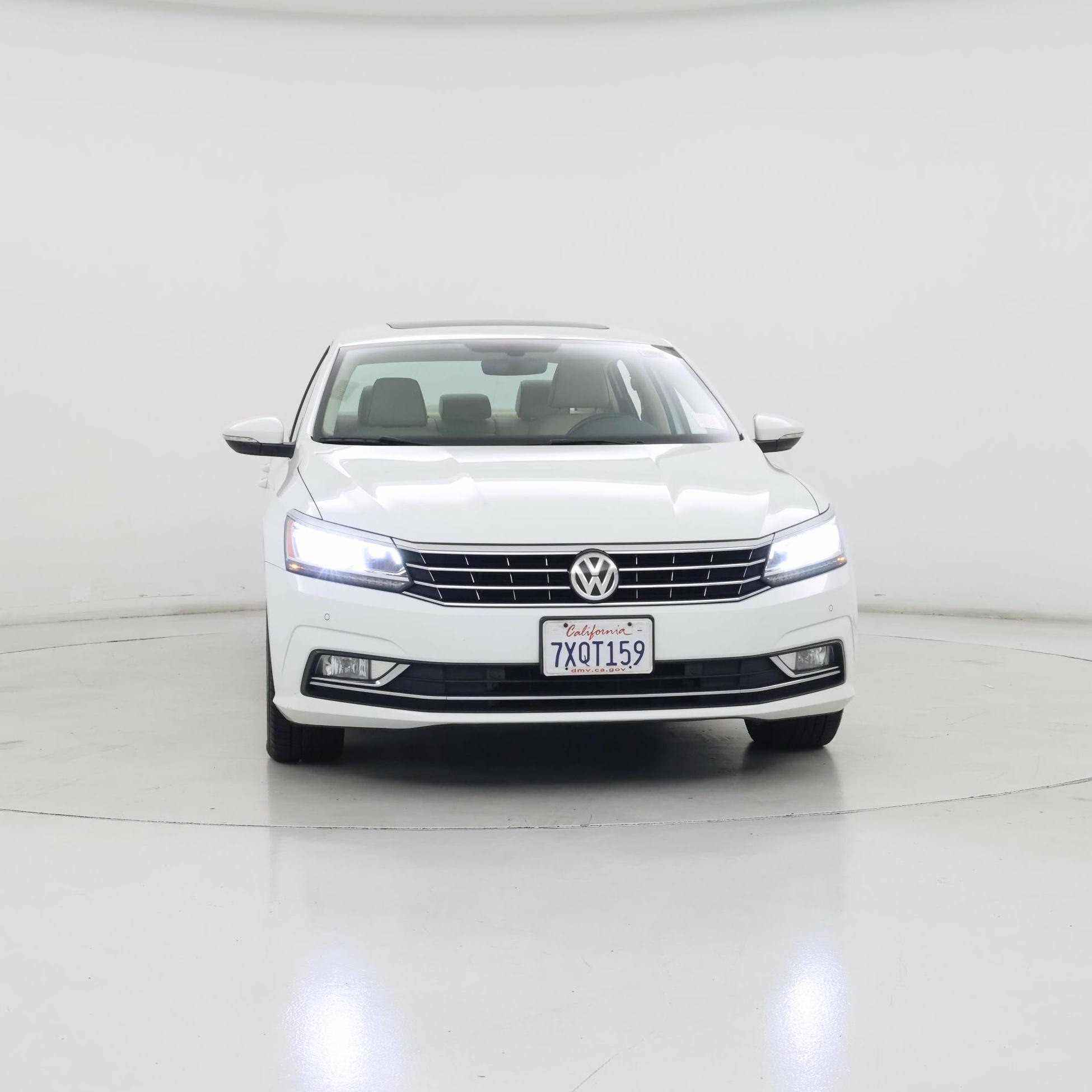 Thumbnail: 2017 Volkswagen Passat - 5