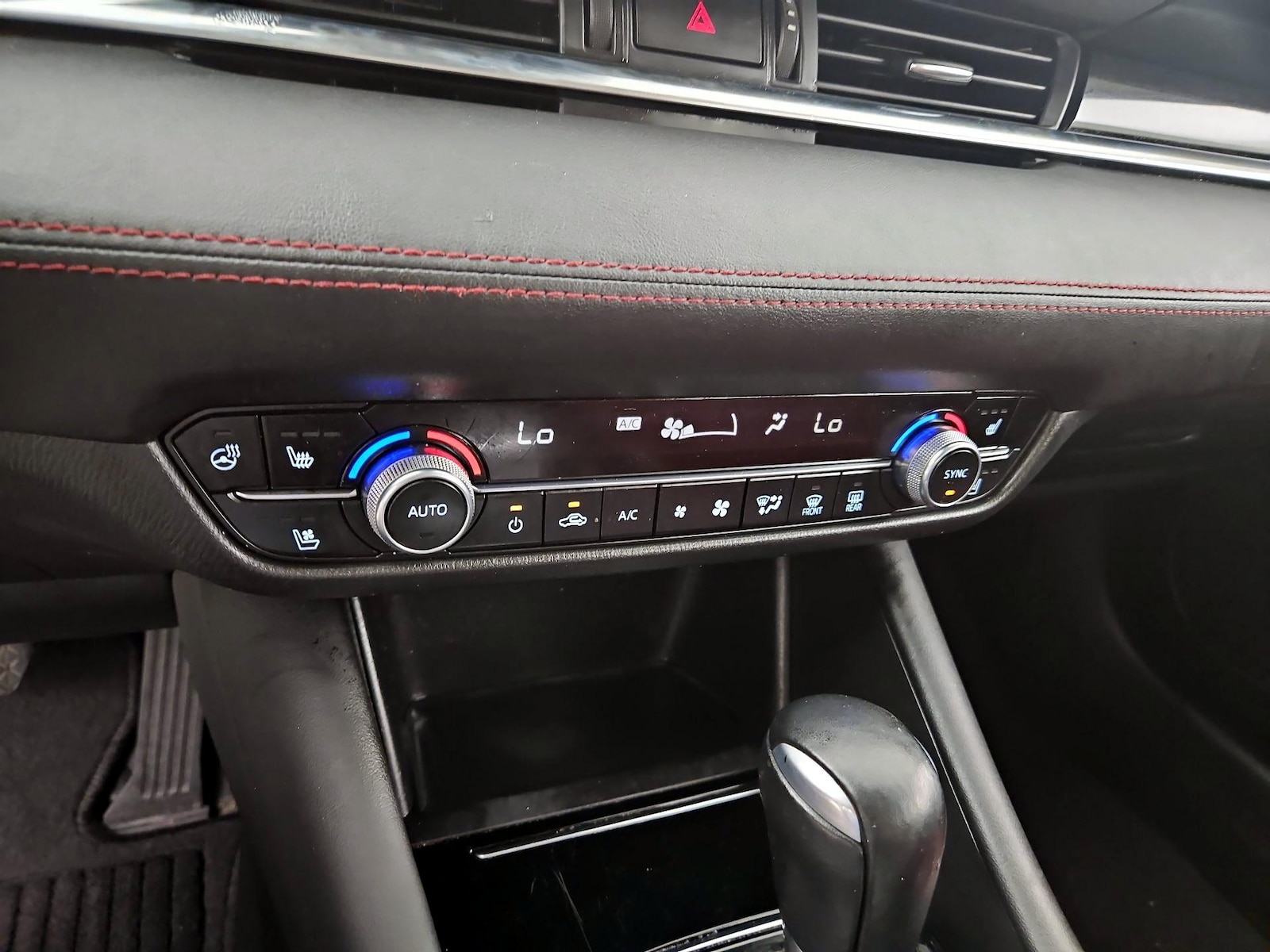 2021 Mazda MAZDA6 Carbon Edition - Photo 18