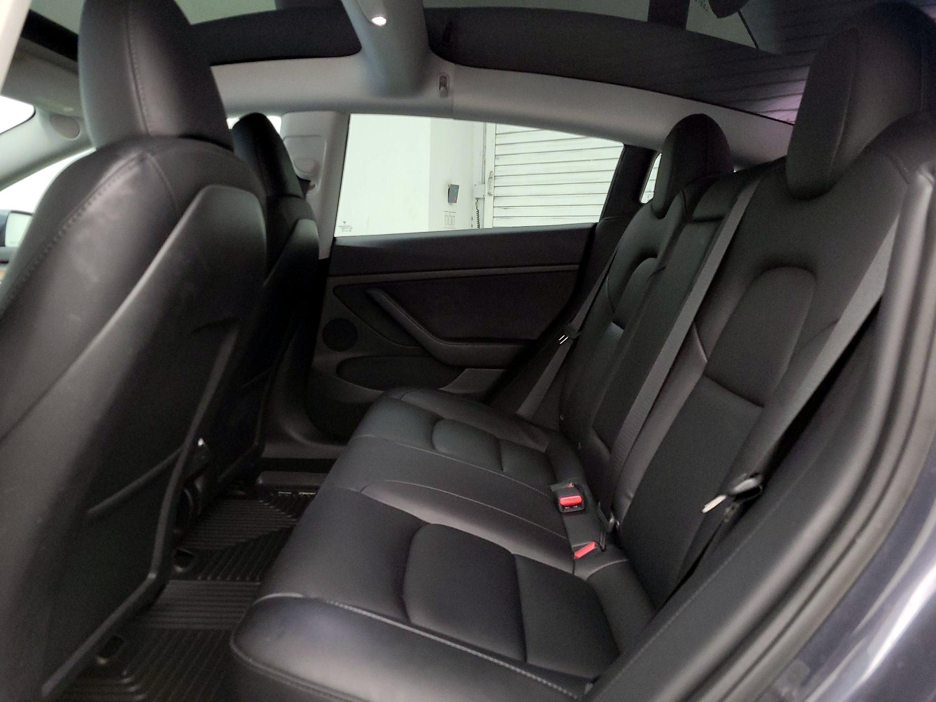 Thumbnail: 2023 Tesla Model 3 - 18