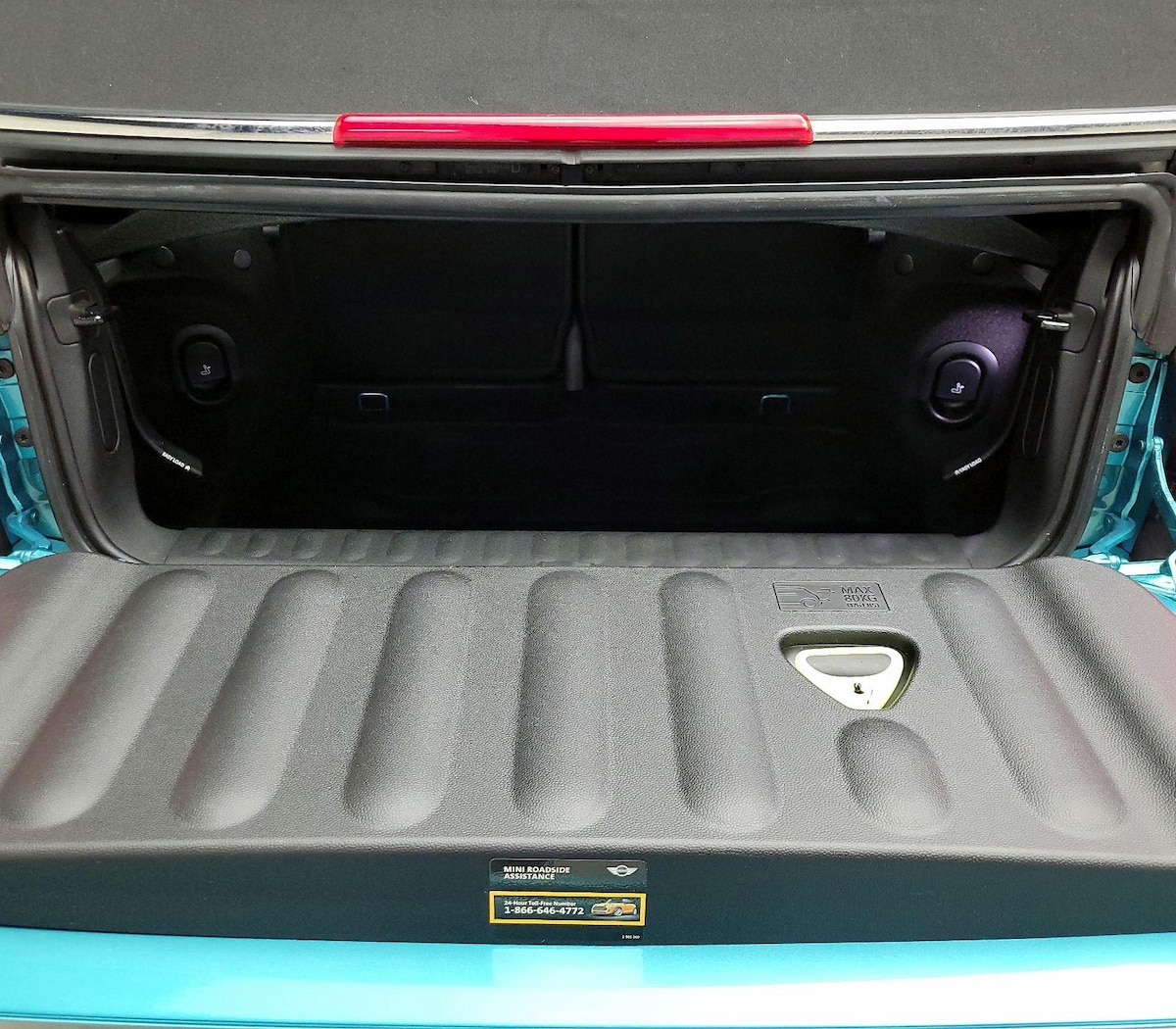 Trunk/Cargo (Seats Up)