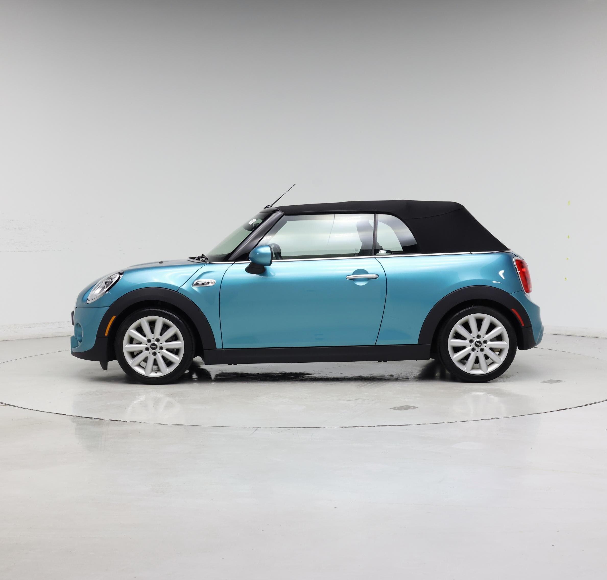 Thumbnail: 2017 MINI Cooper - 3