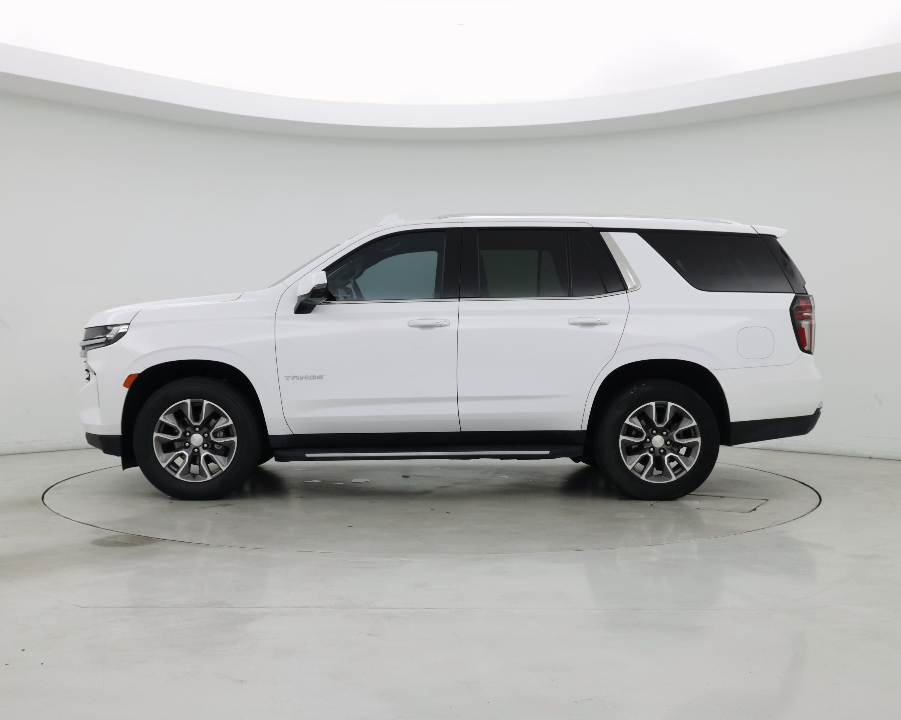 Thumbnail: 2022 Chevrolet Tahoe - 3