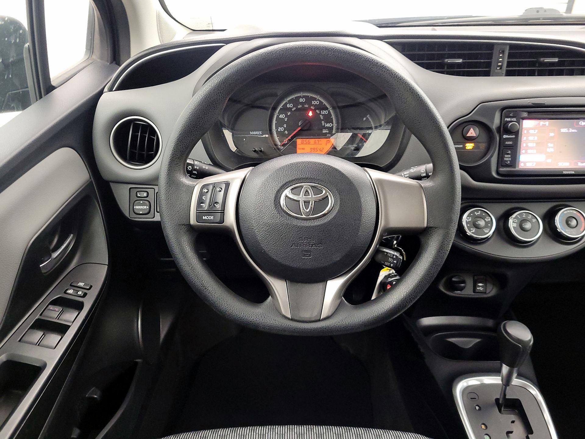 Thumbnail: 2015 Toyota Yaris - 10