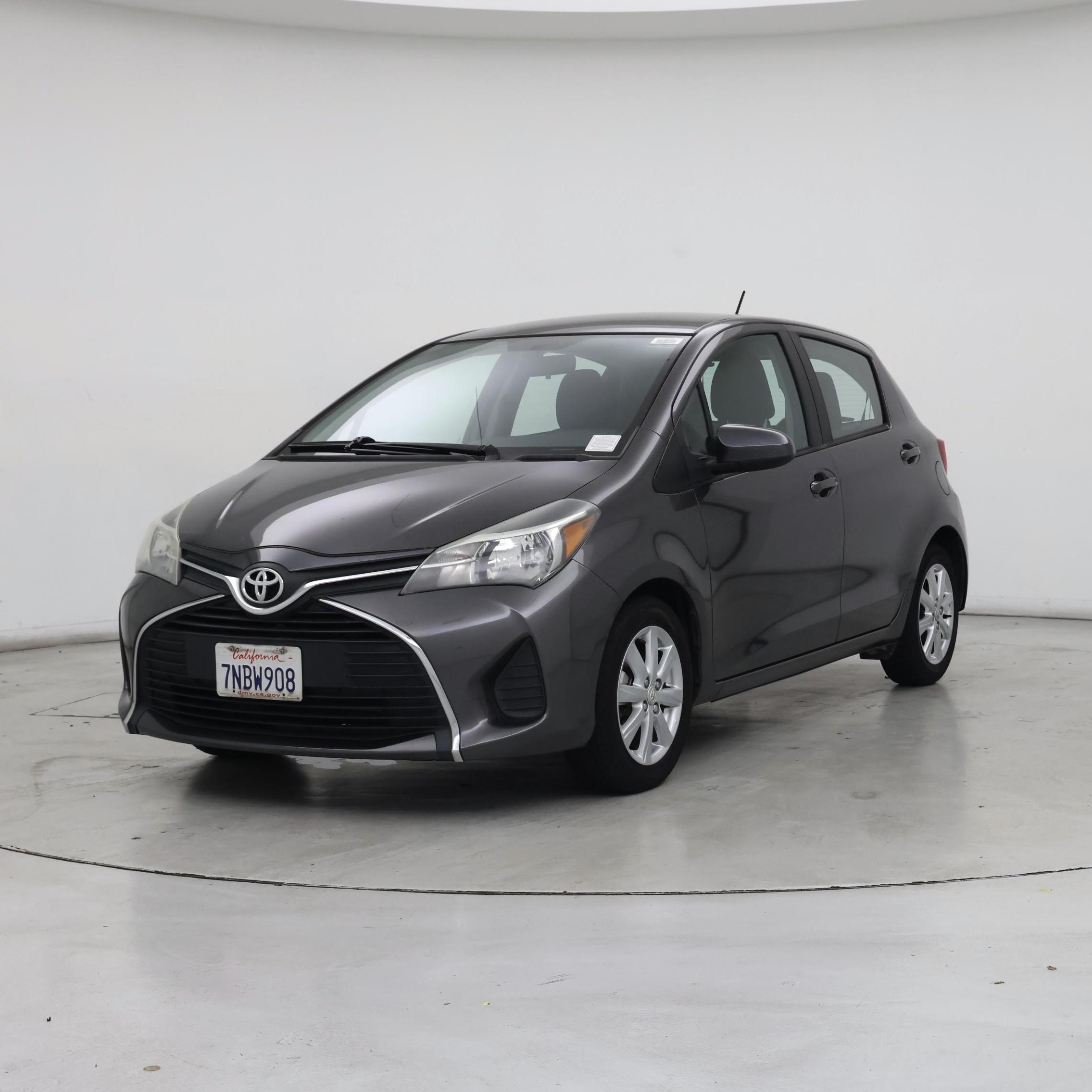 Thumbnail: 2015 Toyota Yaris - 4