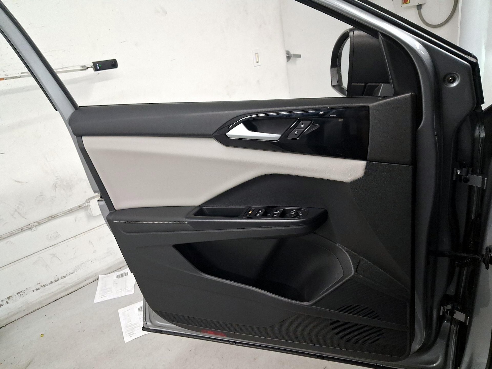 2025 Volkswagen Taos S - Photo 11