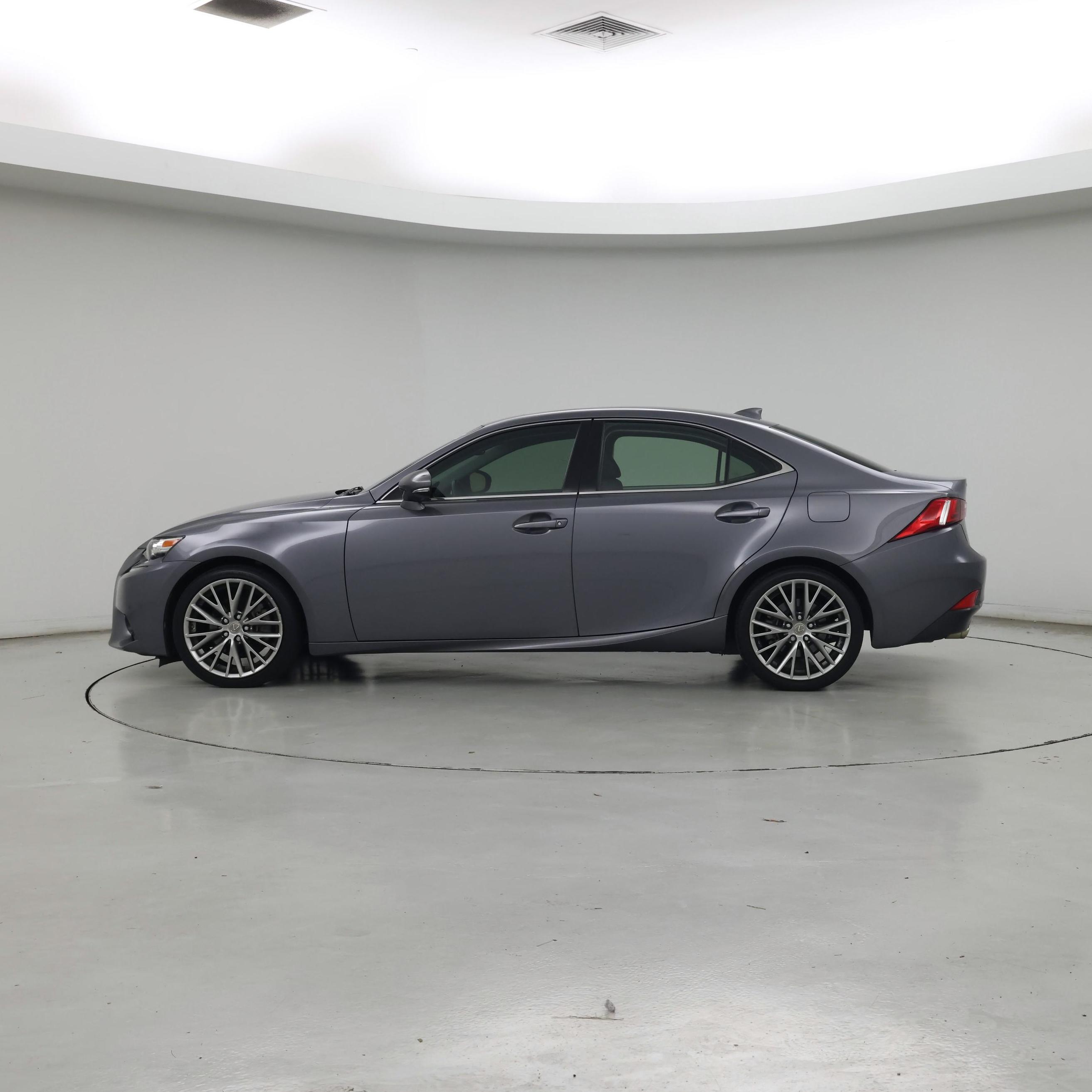 Thumbnail: 2015 Lexus IS - 3