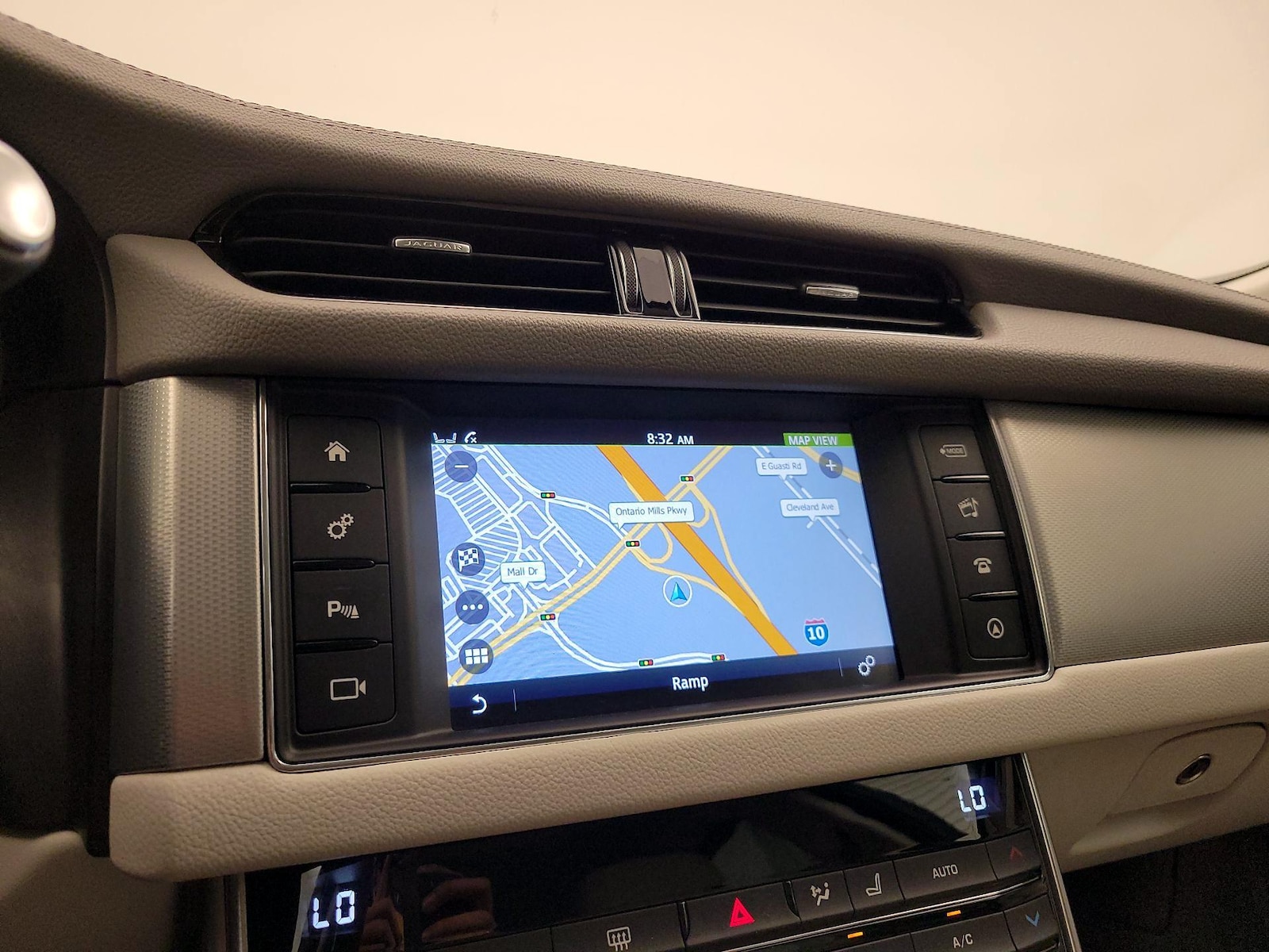 2016 Jaguar XF Prestige - Photo 15